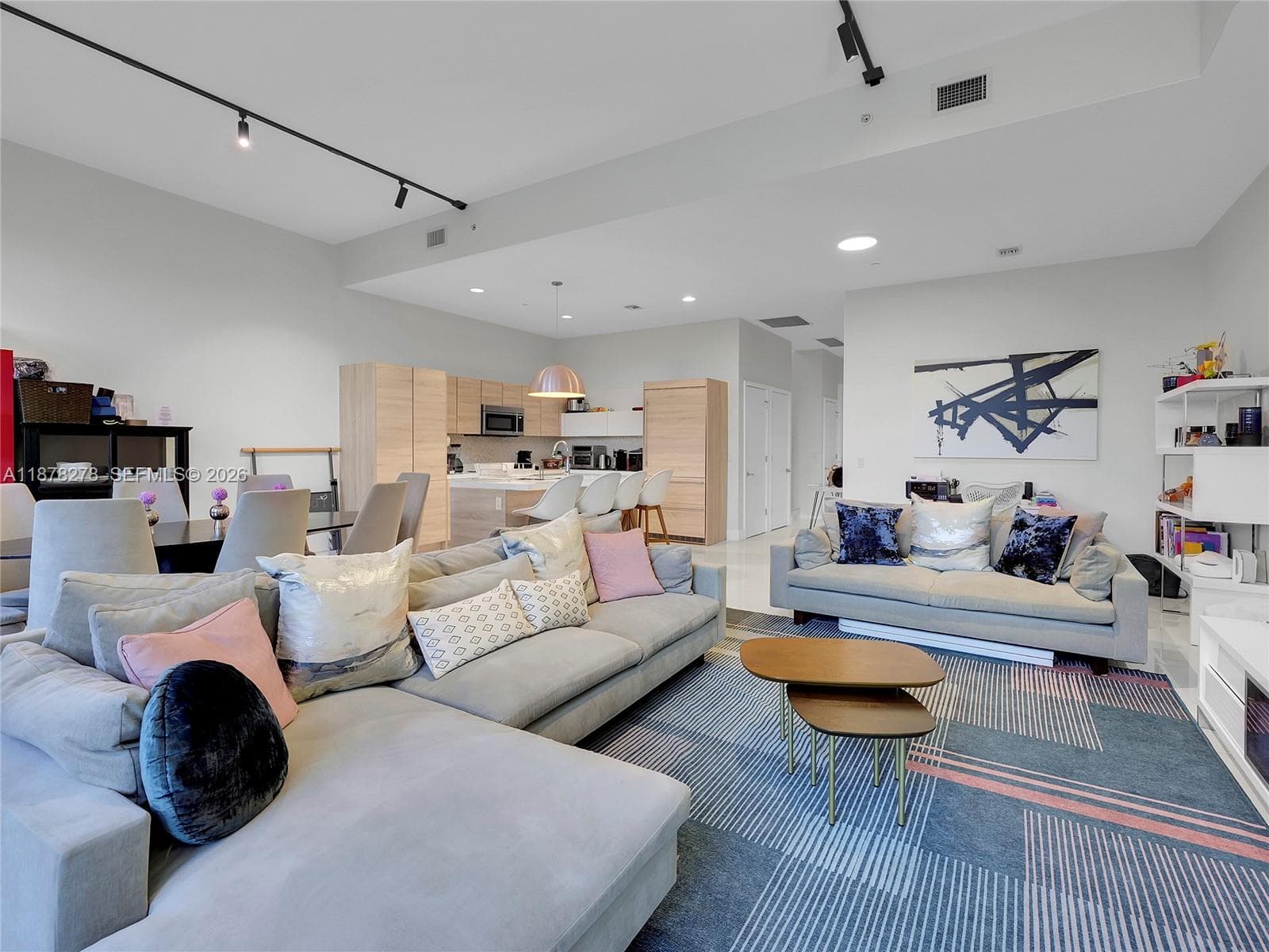 16385 Biscayne Blvd # 105, North Miami Beach FL 33160 — 10