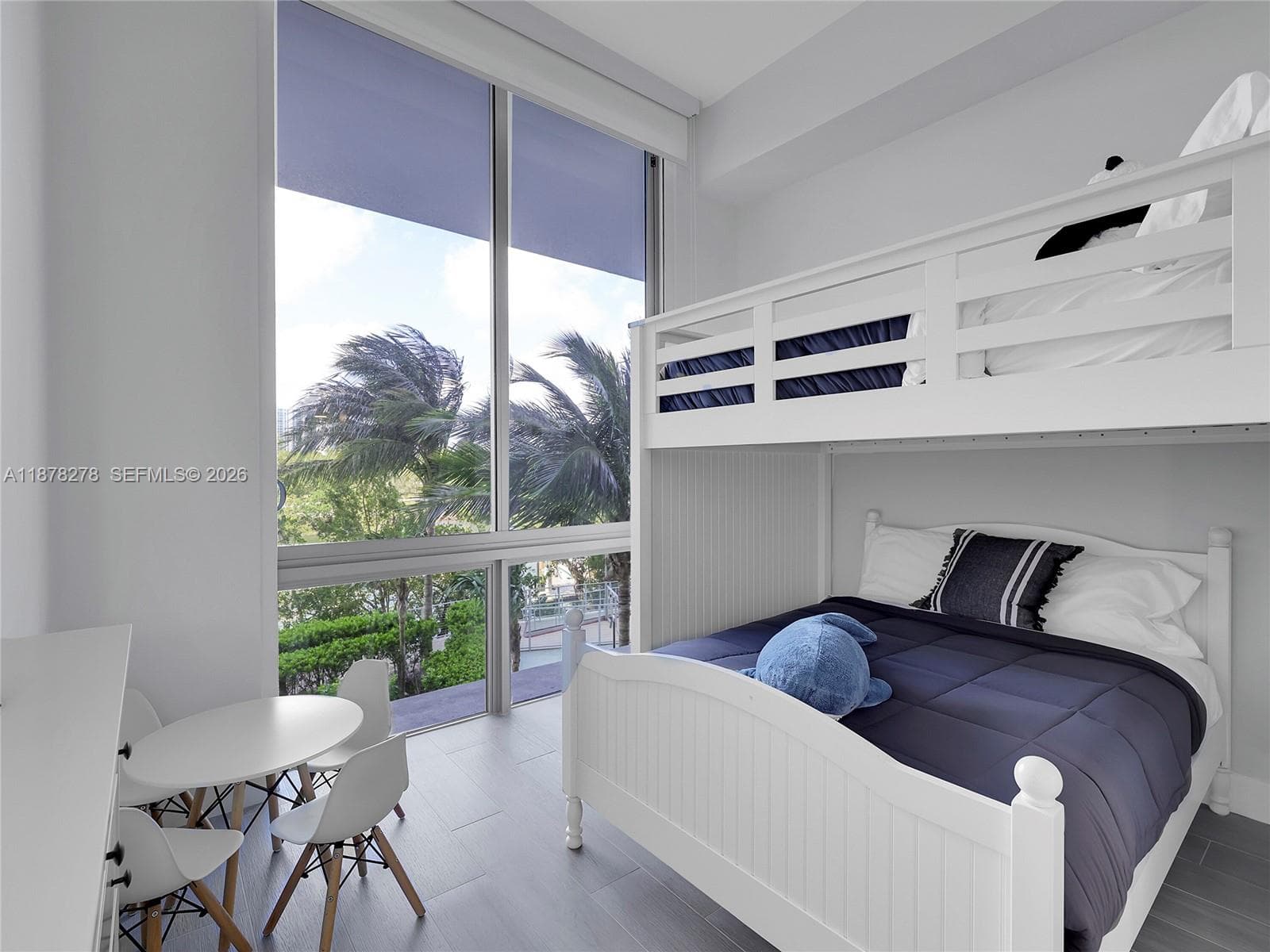 16385 Biscayne Blvd # 105, North Miami Beach FL 33160 — 18