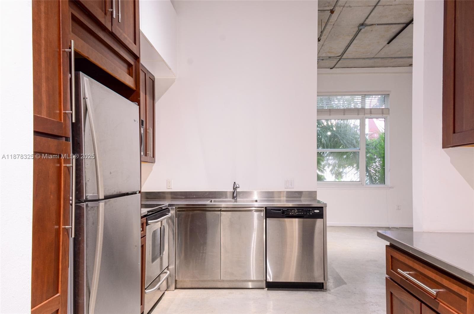 250 NW 23rd st # 308, Miami FL 33127 — 3