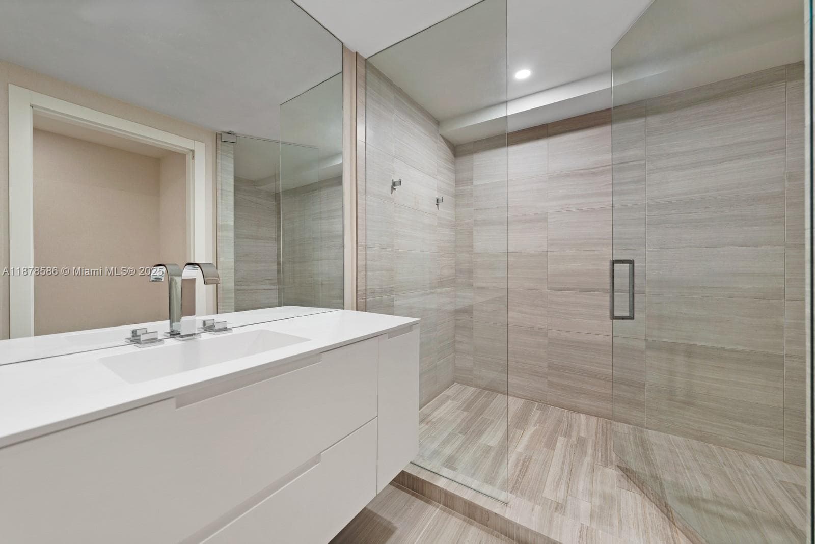 4701 N Meridian Ave # 222, Miami Beach FL 33140 — 28