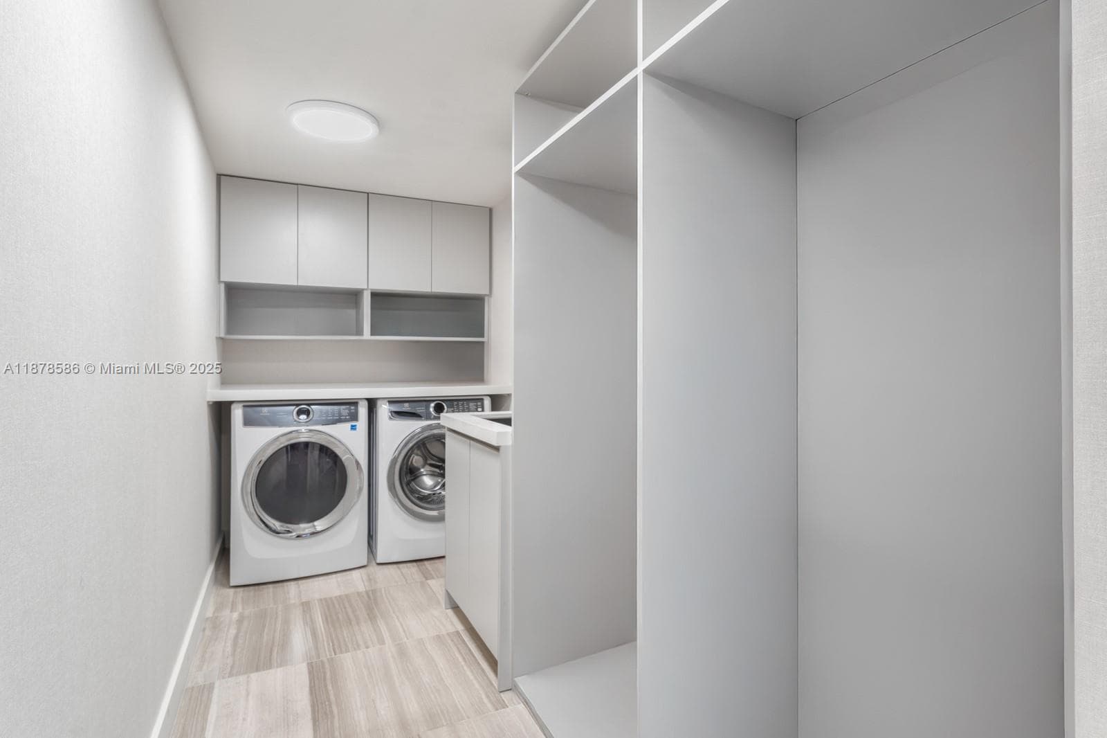 4701 N Meridian Ave # 222, Miami Beach FL 33140 — 30