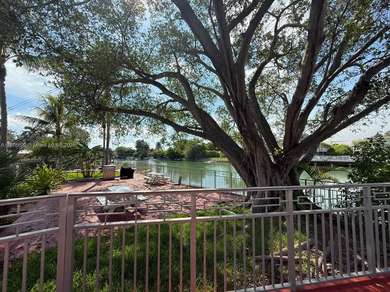 1289 Marseille Dr # 46, Miami Beach FL 33141 — 76