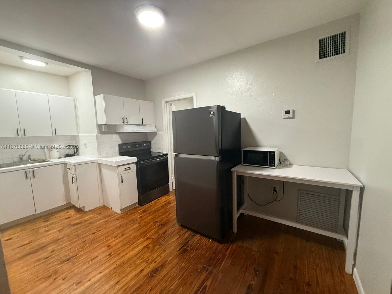 1289 Marseille Dr # 46, Miami Beach FL 33141 — 24