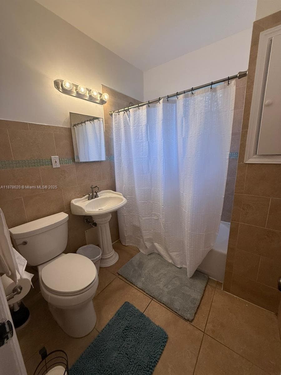 1289 Marseille Dr # 46, Miami Beach FL 33141 — 51