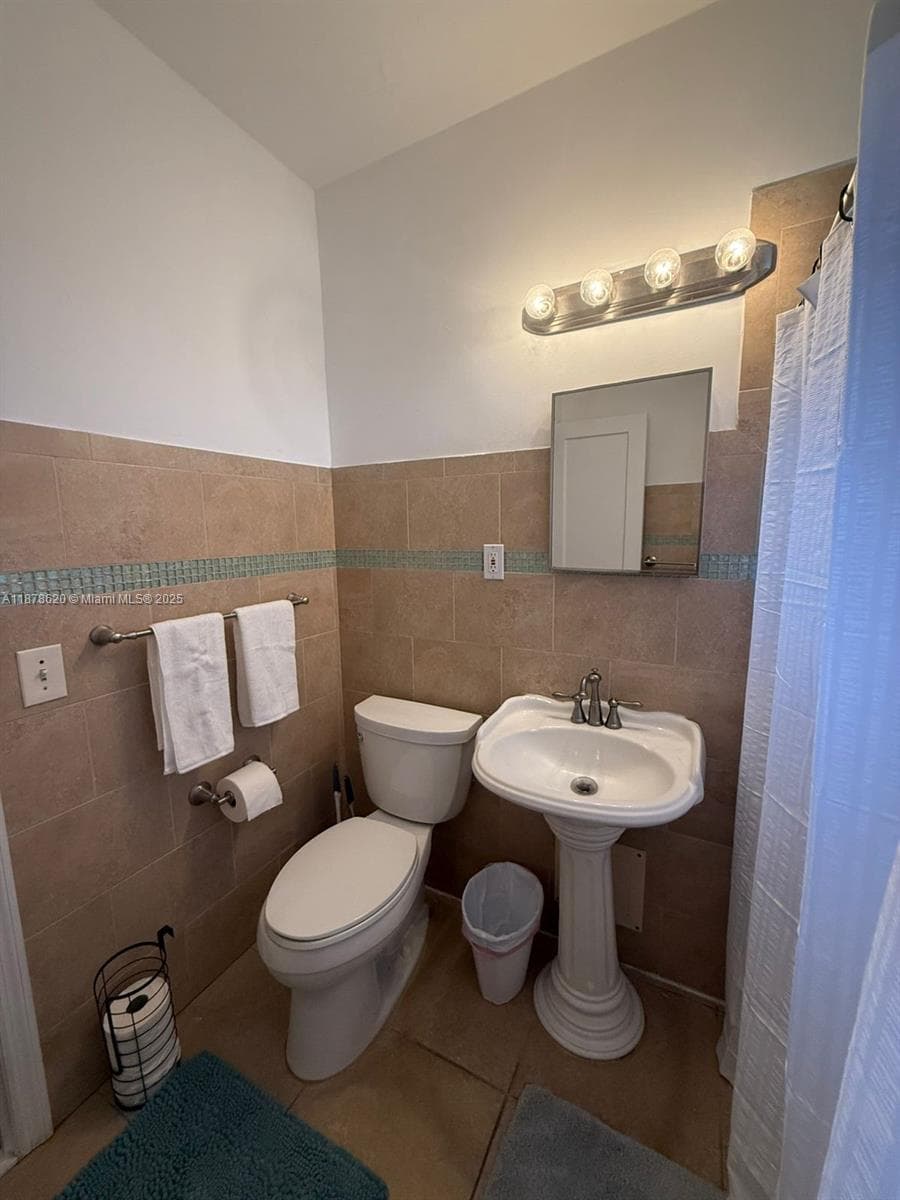 1289 Marseille Dr # 46, Miami Beach FL 33141 — 50