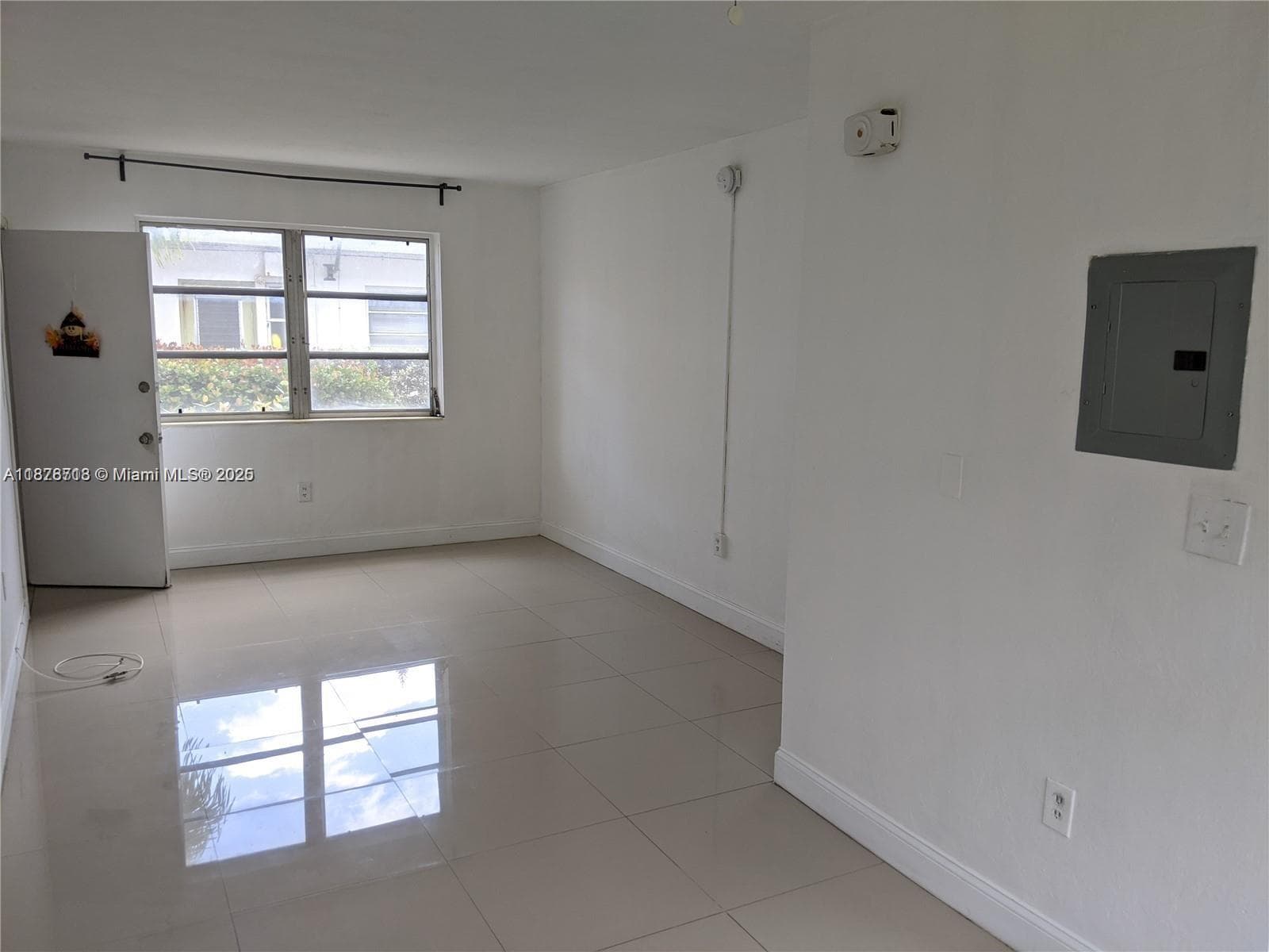 7821 Byron Ave, Miami Beach FL 33141 — 7