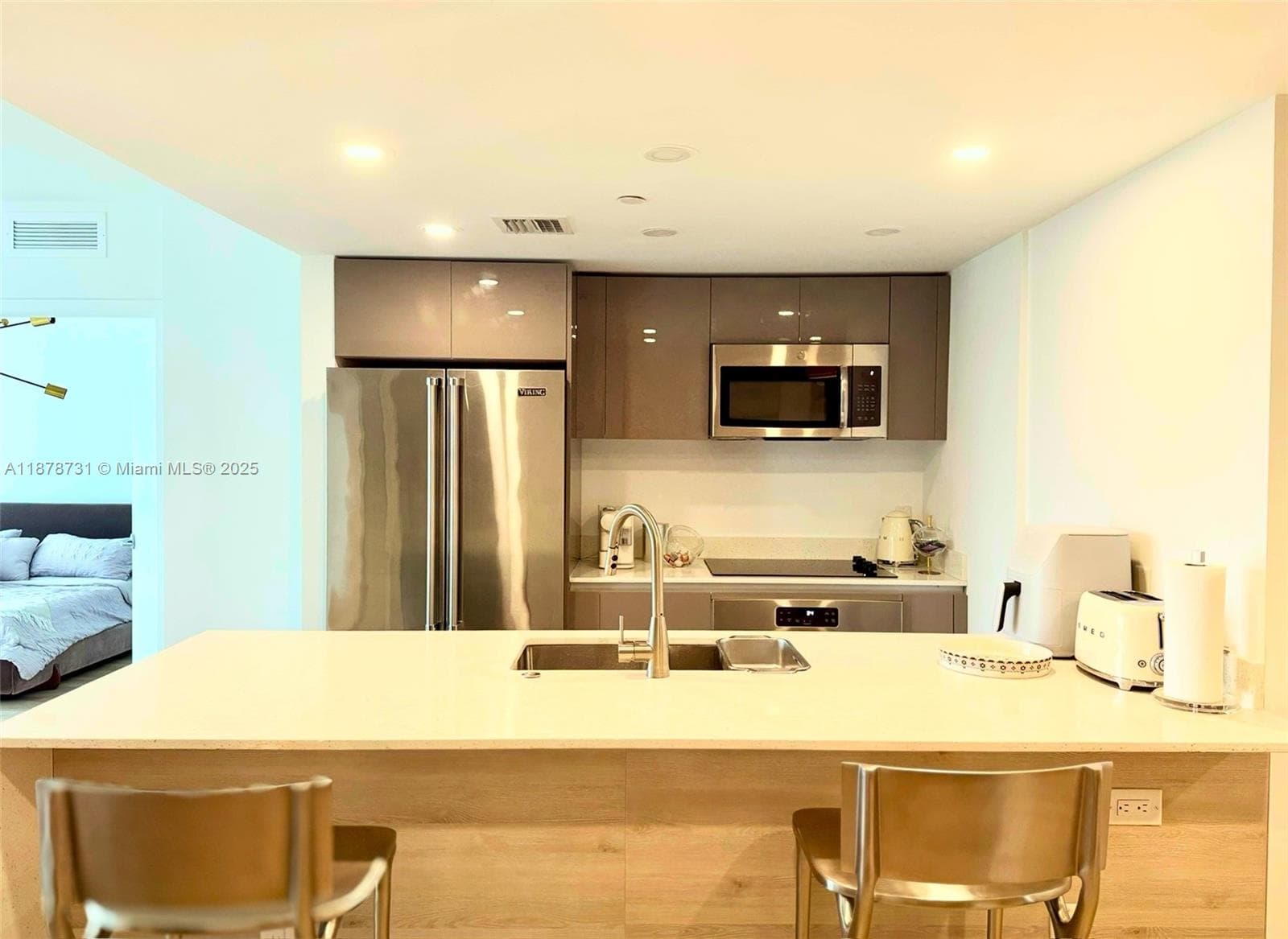 13800 Highland Dr # 307, North Miami Beach FL 33181 — 24