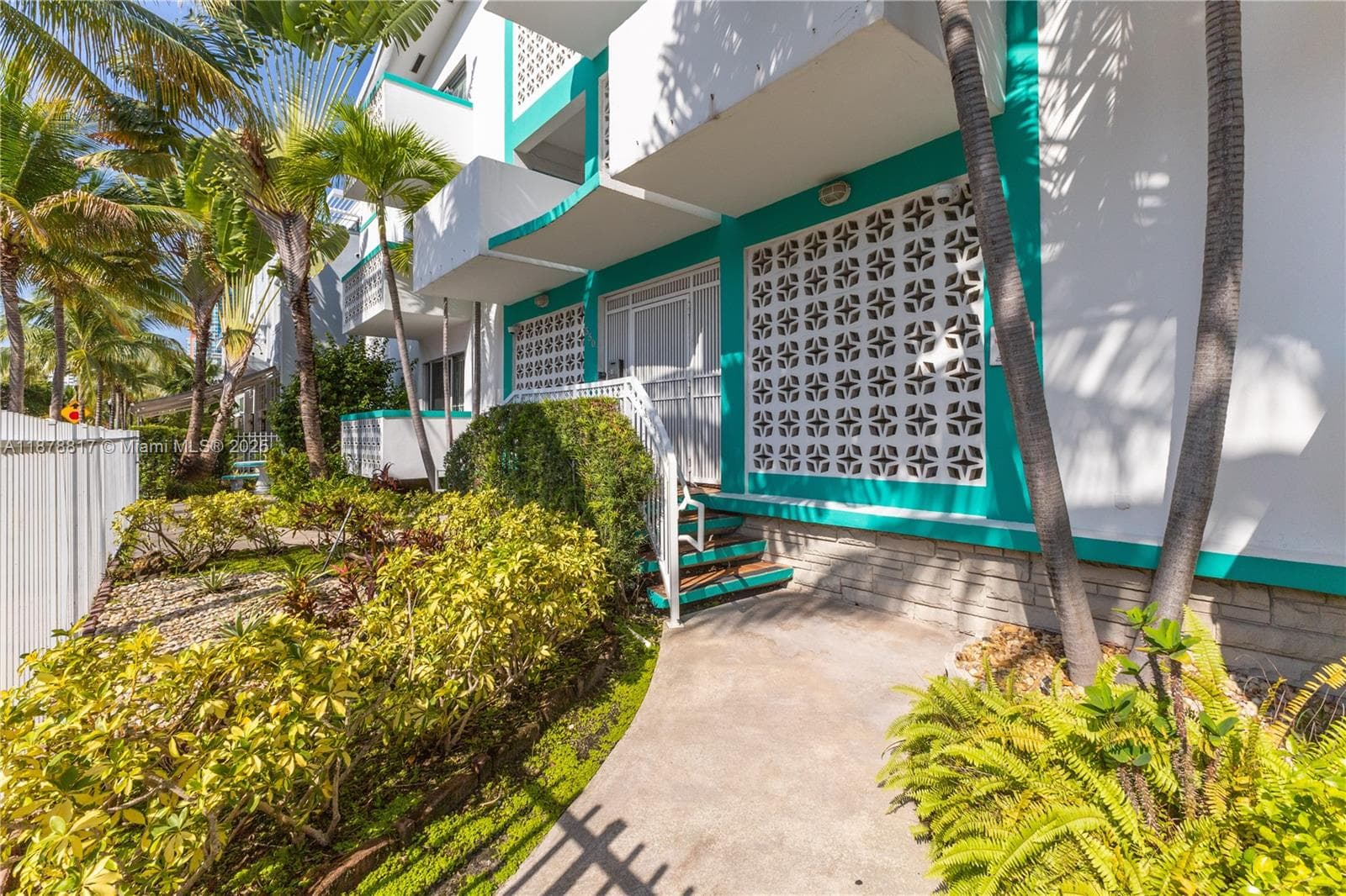 350 Collins Ave # 103, Miami Beach FL 33139 — 19