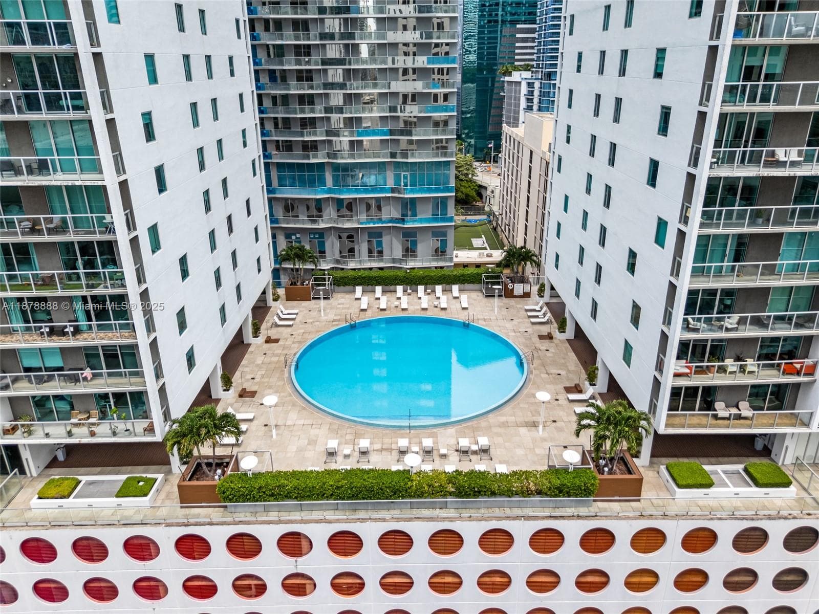 55 SE 6th St # 1908, Miami FL 33131 — 17