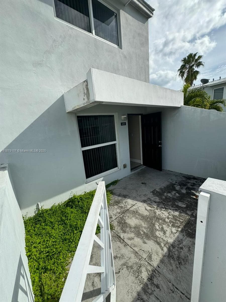 483 NW 19th St # 362, Miami FL 33136 — 2
