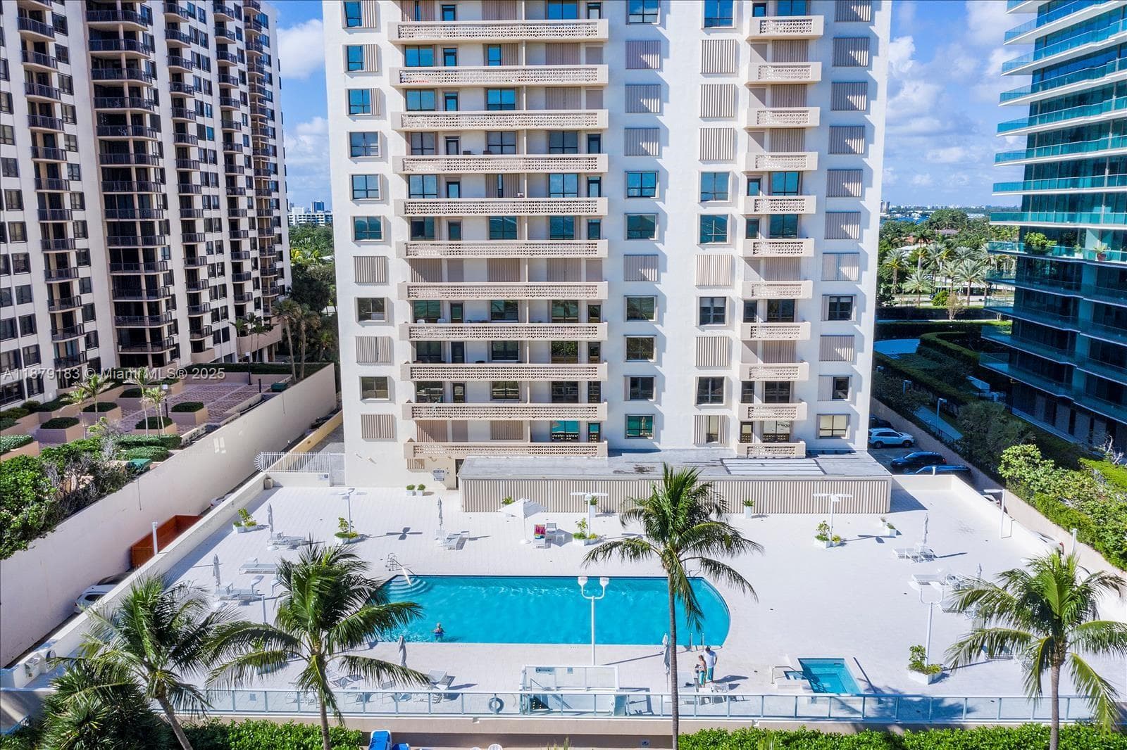 10185 Collins Ave # 917, Bal Harbour FL 33154 — 14