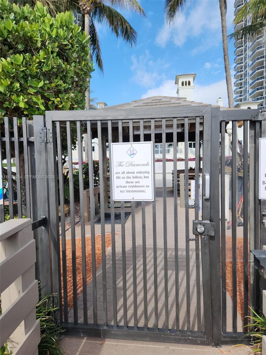 4779 Collins Ave, Miami Beach FL 33140 — 36