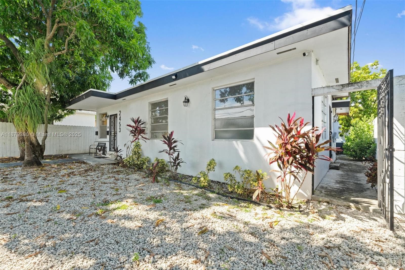 2453 SW 17th St # 2453, Miami FL 33145 — 22