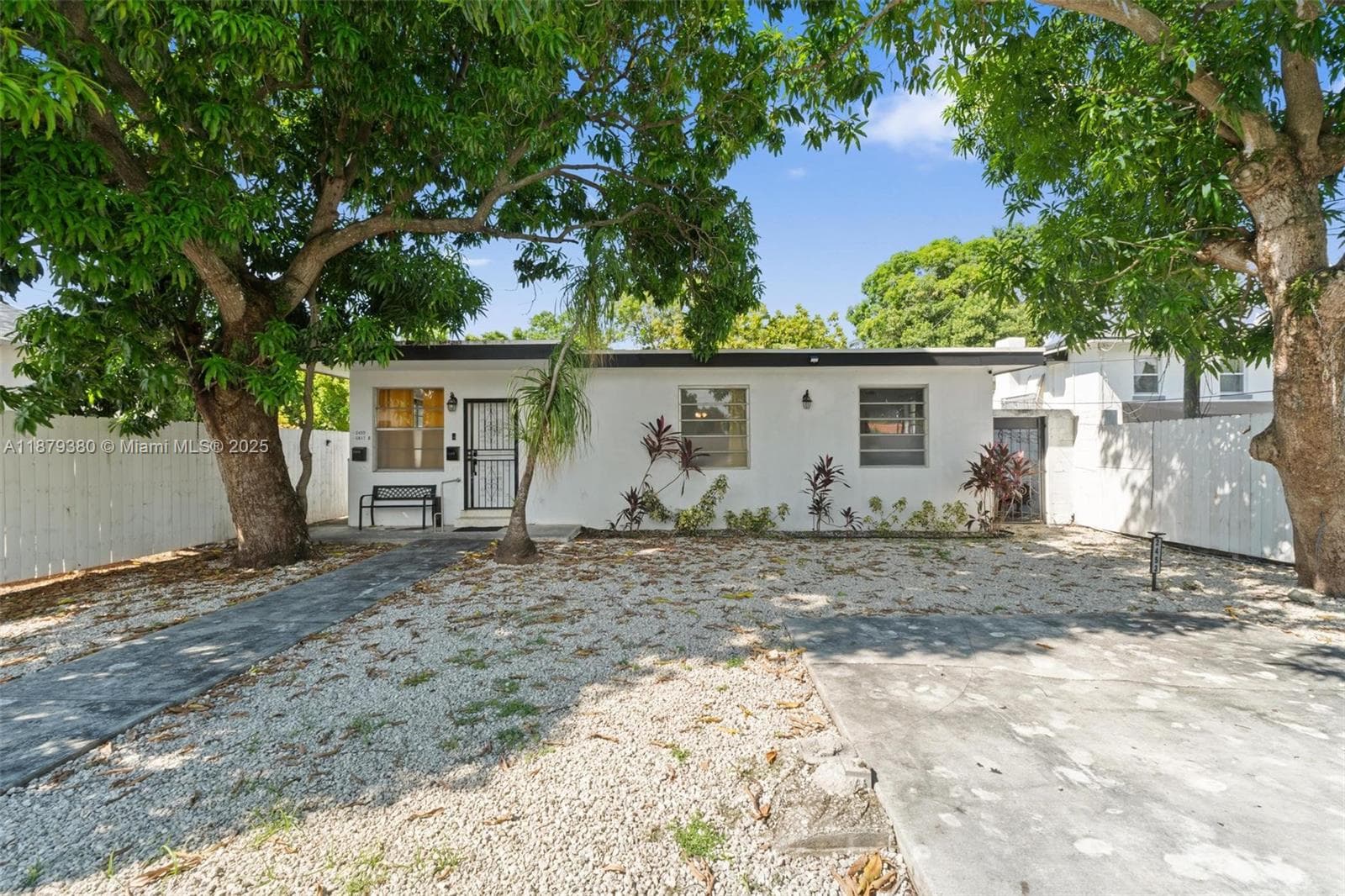 2453 SW 17th St # 2453, Miami FL 33145 — 1