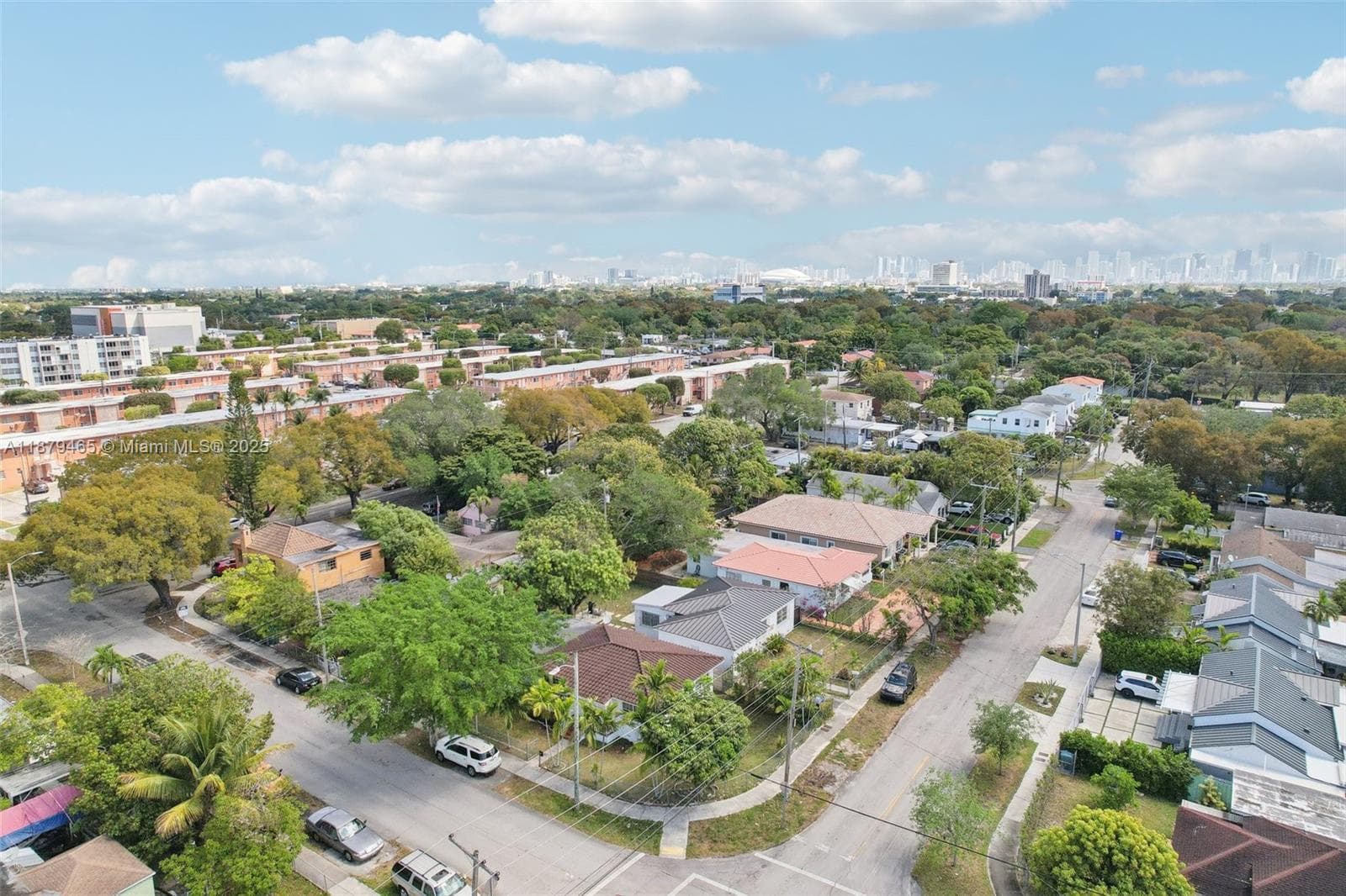1121 SW 36th Ave, Miami FL 33135 — 27