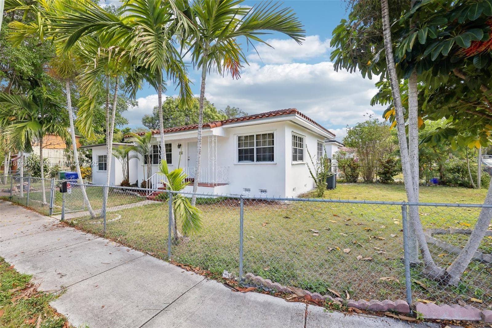 1121 SW 36th Ave, Miami FL 33135 — 2