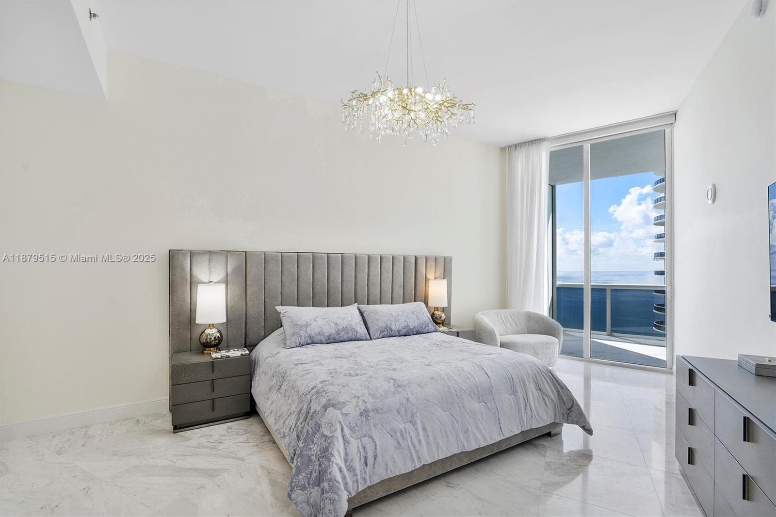 16001 Collins Ave # 3507, Sunny Isles Beach FL 33160 — 17