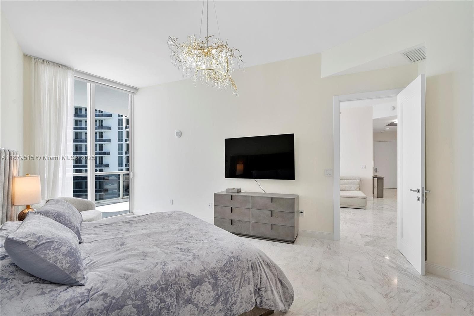 16001 Collins Ave # 3507, Sunny Isles Beach FL 33160 — 16