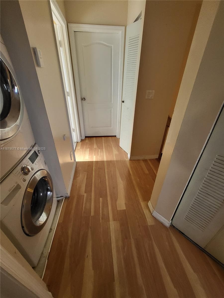 820 NE 212th Ter # 6, Miami FL 33179 — 33