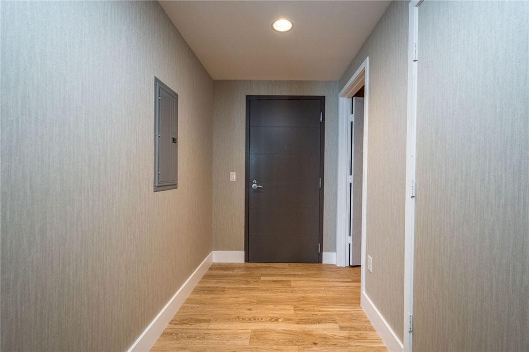 17111 Biscayne Boulevard SLIP 100, North Miami Beach FL 33160 — 10