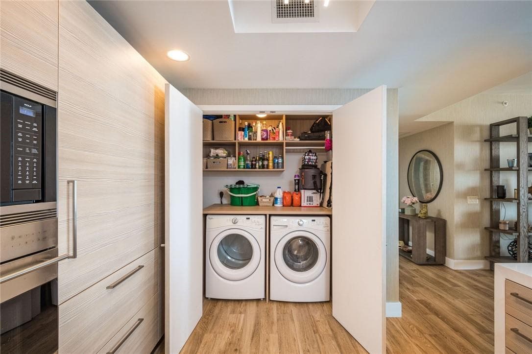 17111 Biscayne Boulevard SLIP 100, North Miami Beach FL 33160 — 25