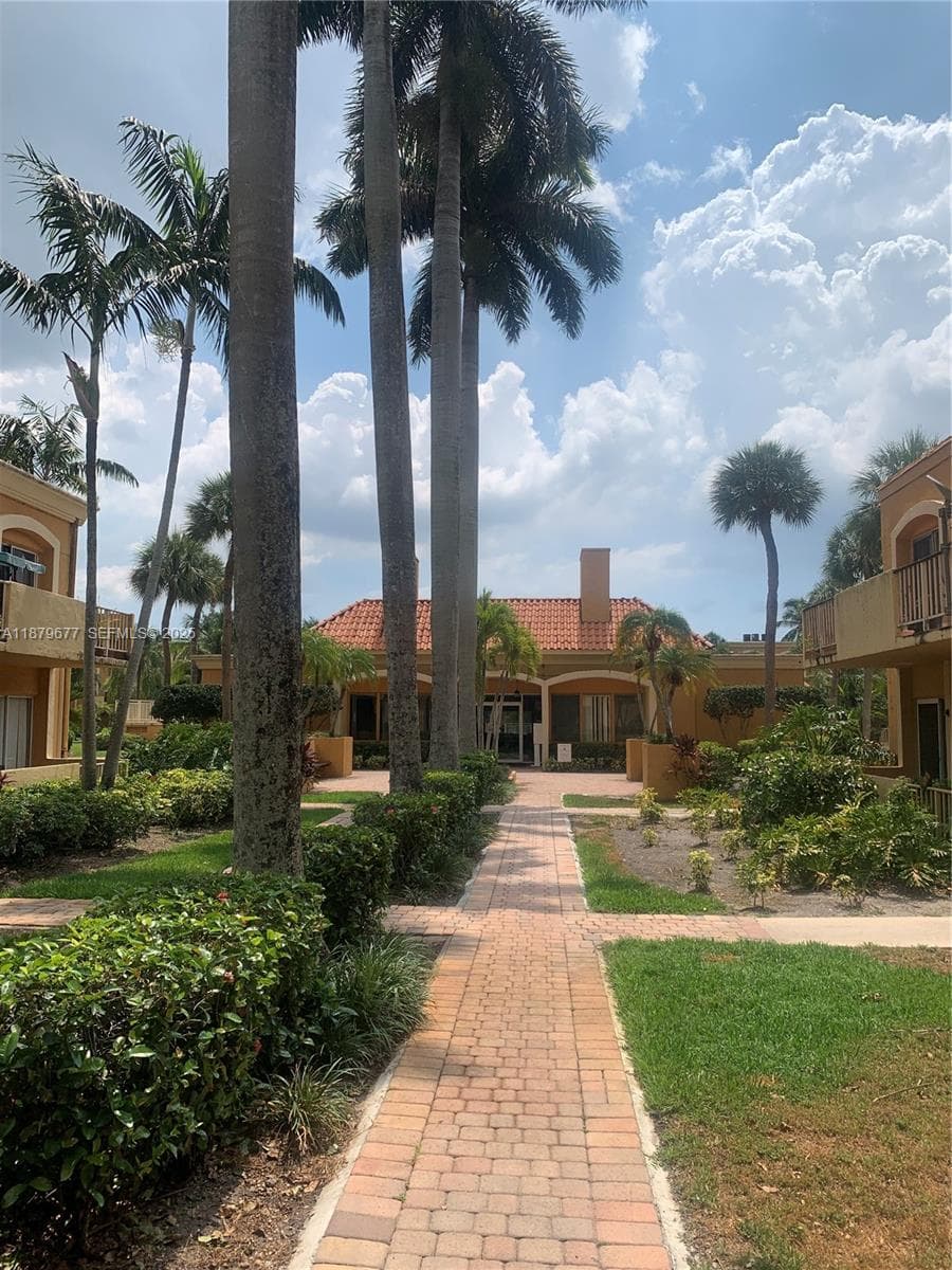 17901 NW 68th Ave # R209, Hialeah FL 33015 — 37