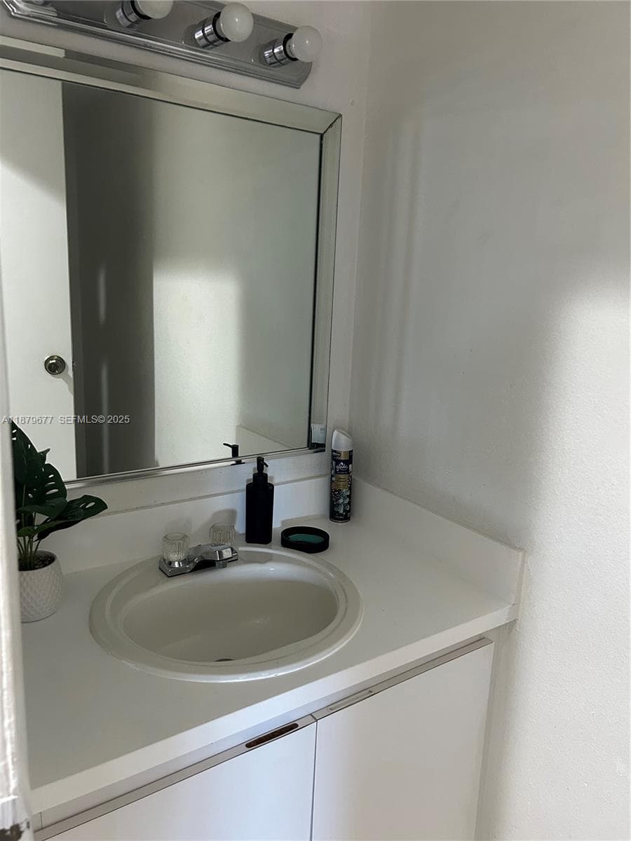 17901 NW 68th Ave # R209, Hialeah FL 33015 — 4