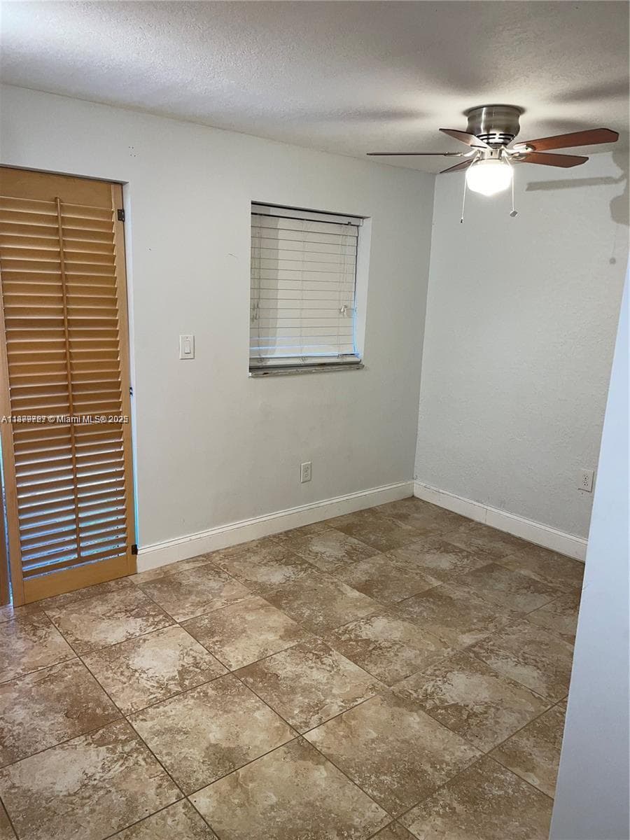 2755 NE 207th St, Aventura FL 33180 — 7