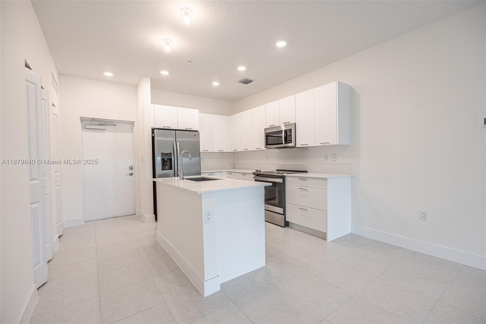 8001 NW 41st St # 208, Doral FL 33166 — 9