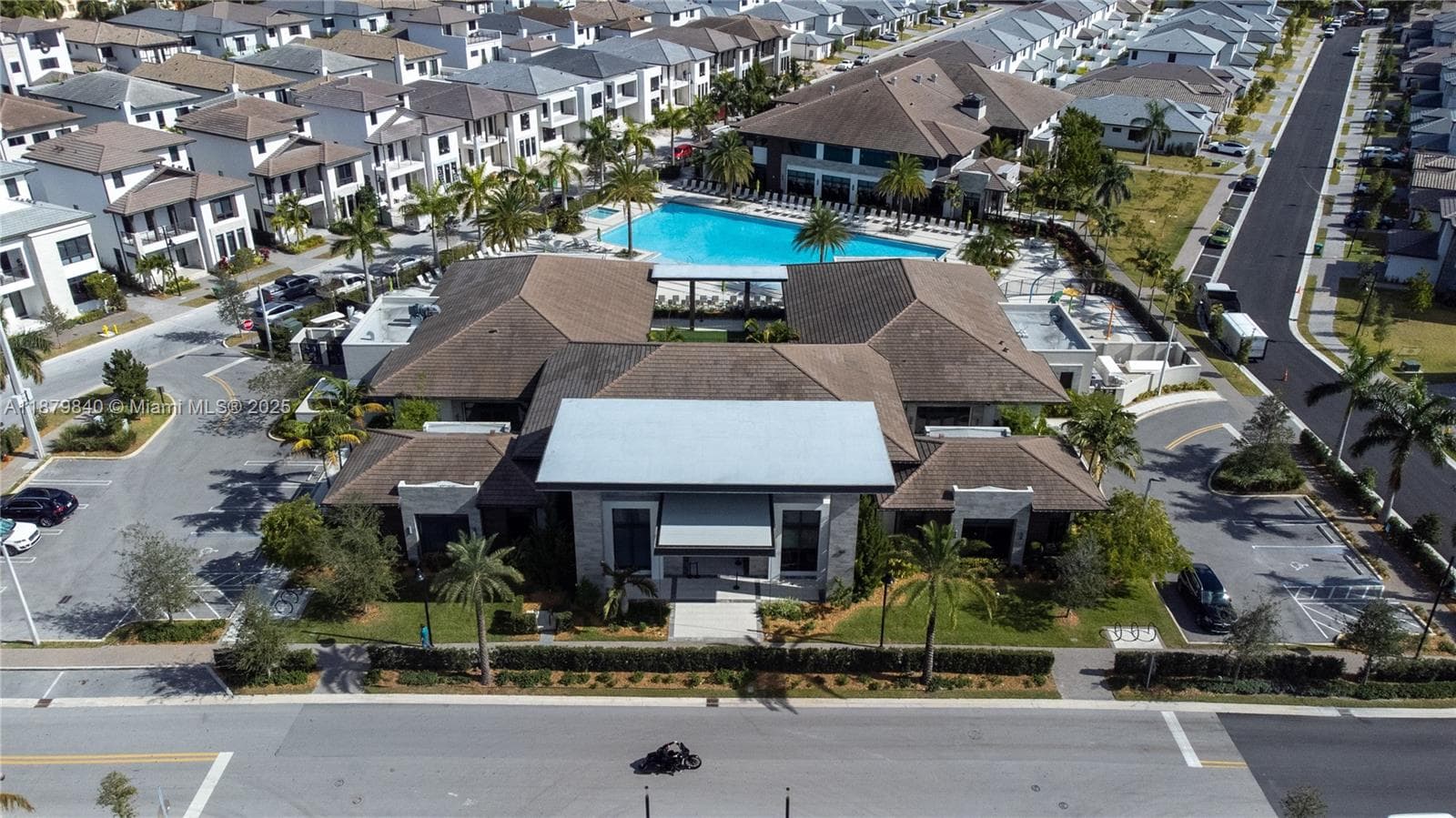 8001 NW 41st St # 208, Doral FL 33166 — 33