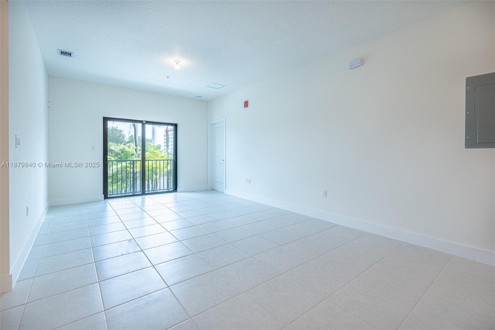8001 NW 41st St # 208, Doral FL 33166 — 4