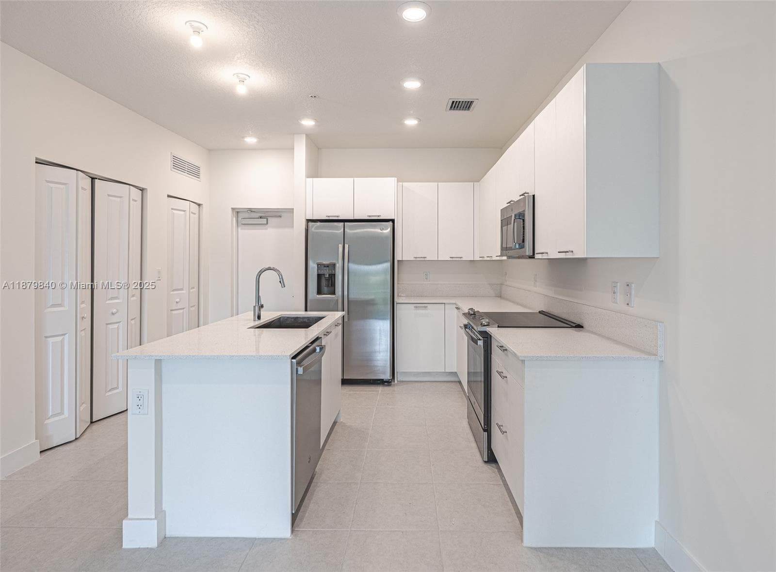 8001 NW 41st St # 208, Doral FL 33166 — 8
