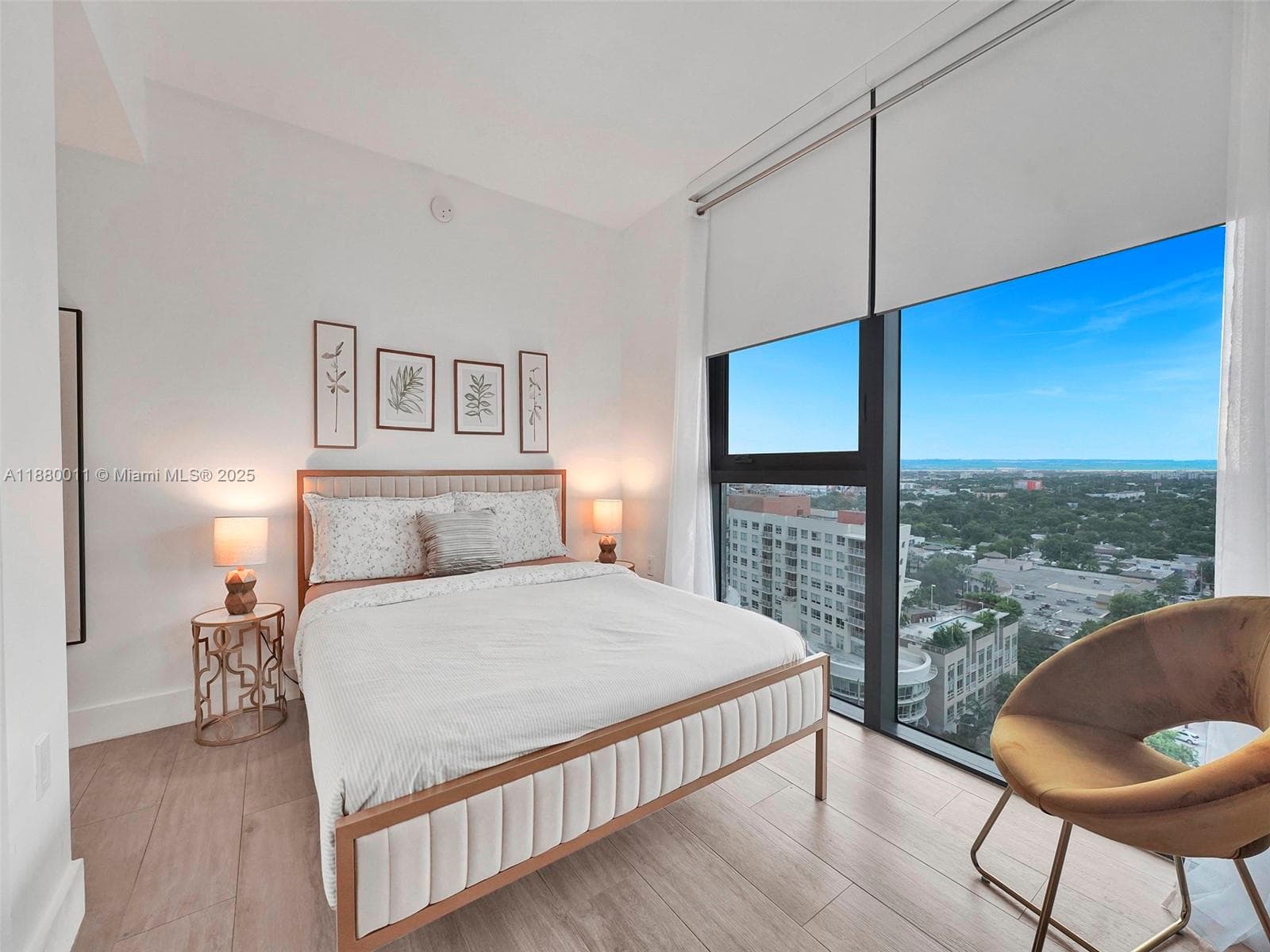 121 NE 34th St # 1601, Miami FL 33137 — 16