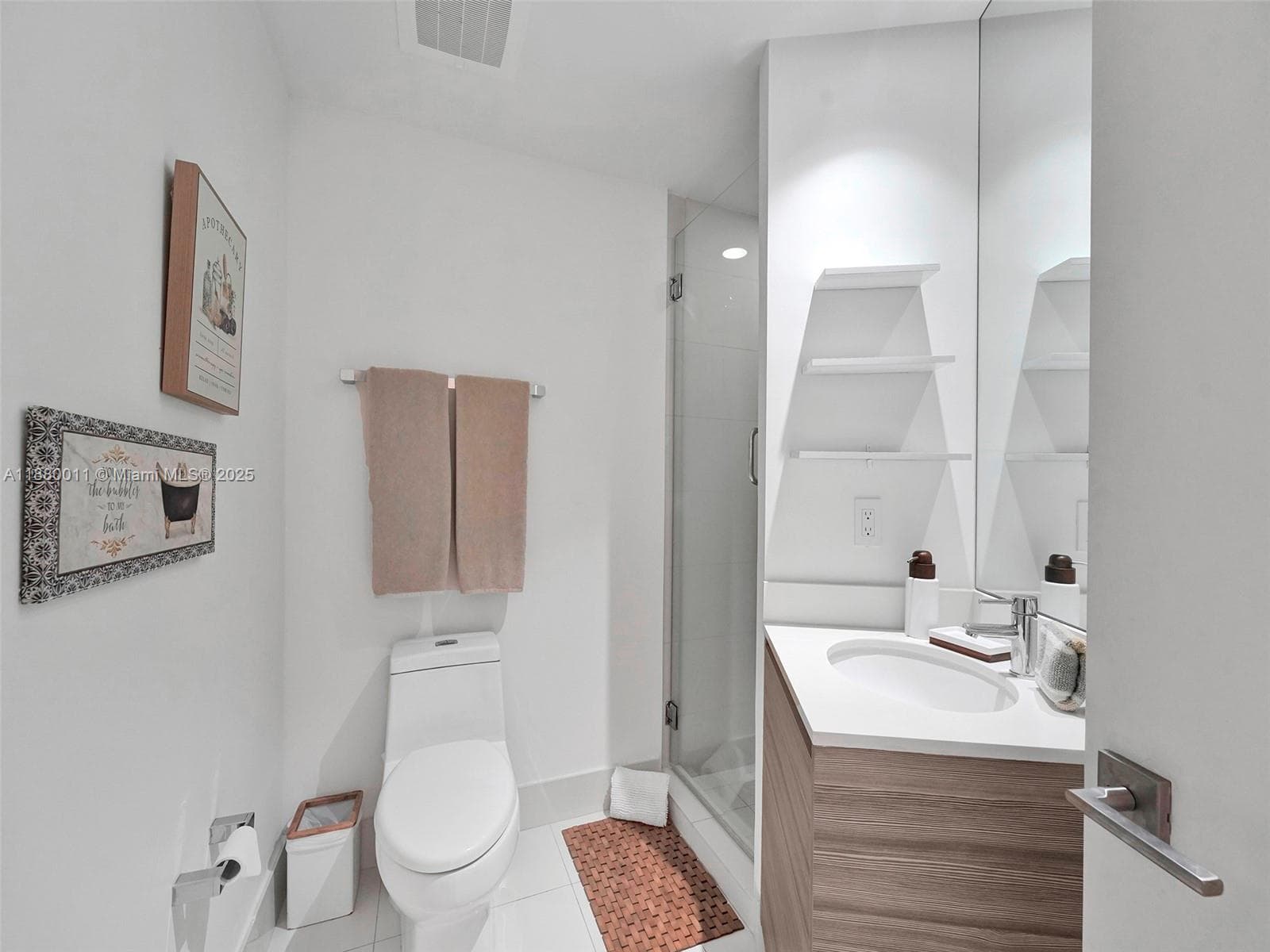 121 NE 34th St # 1601, Miami FL 33137 — 20