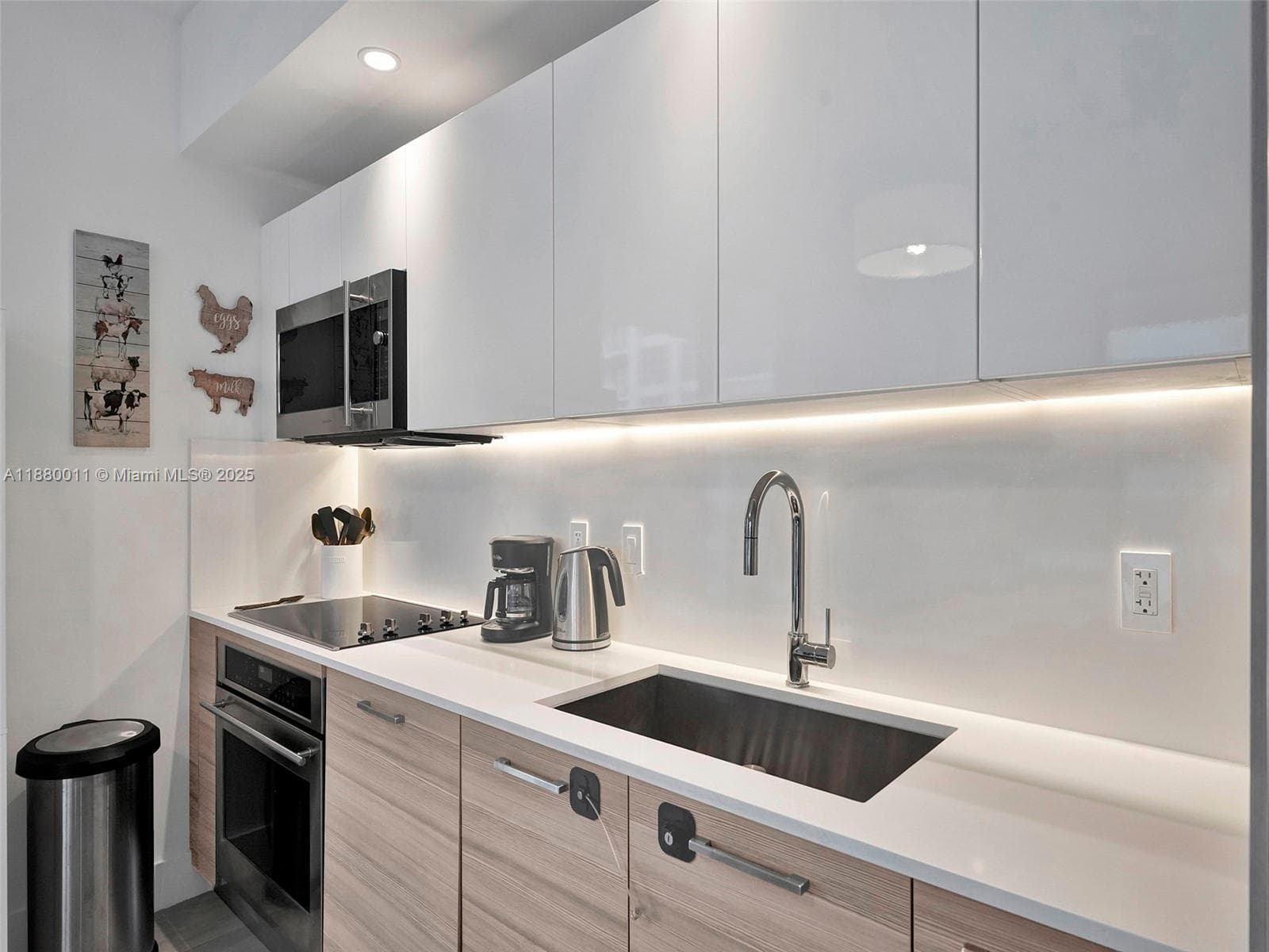121 NE 34th St # 1601, Miami FL 33137 — 9