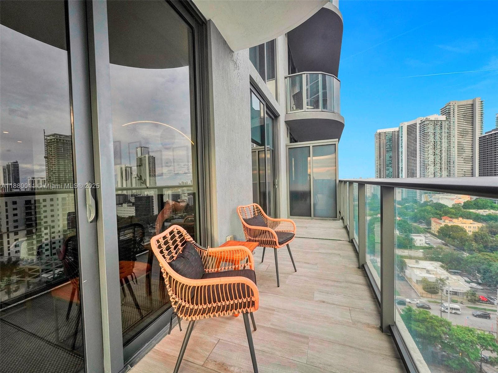 121 NE 34th St # 1601, Miami FL 33137 — 30
