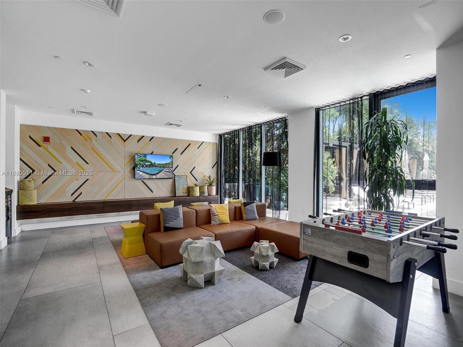 121 NE 34th St # 1601, Miami FL 33137 — 61