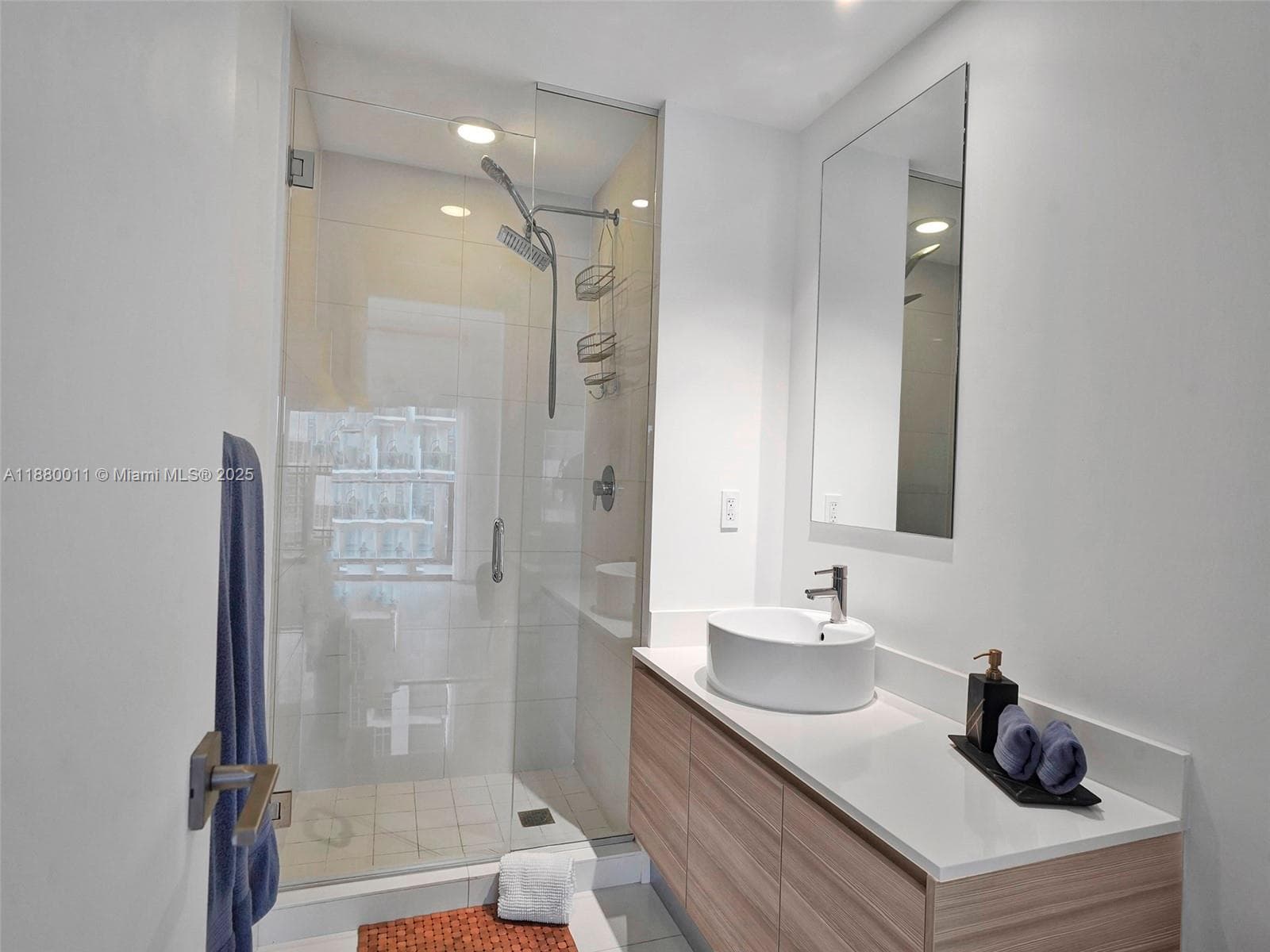 121 NE 34th St # 1601, Miami FL 33137 — 14