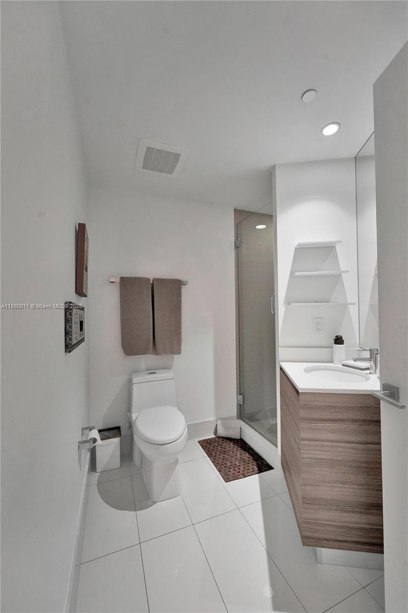 121 NE 34th St # 1601, Miami FL 33137 — 19