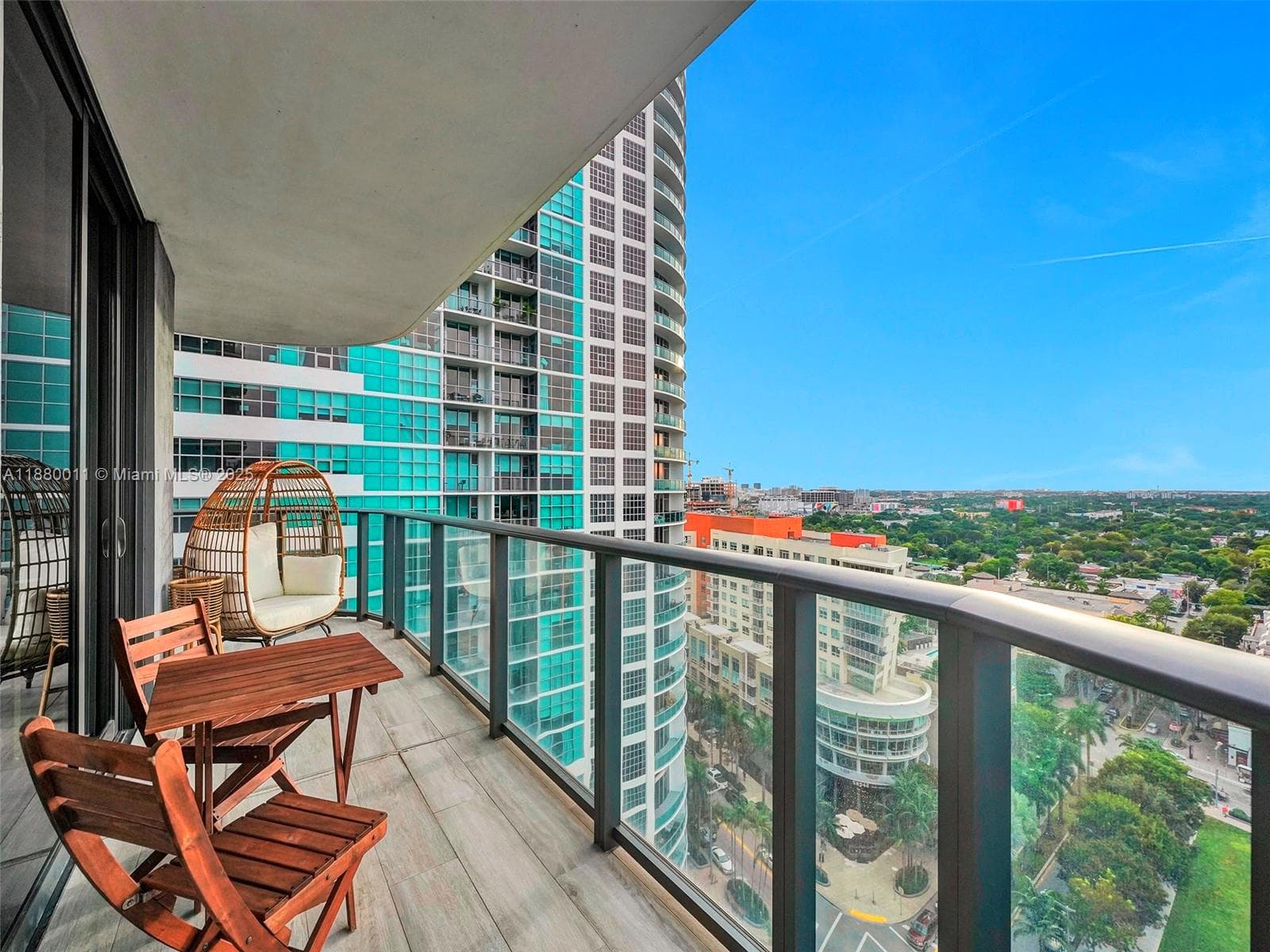 121 NE 34th St # 1601, Miami FL 33137 — 21