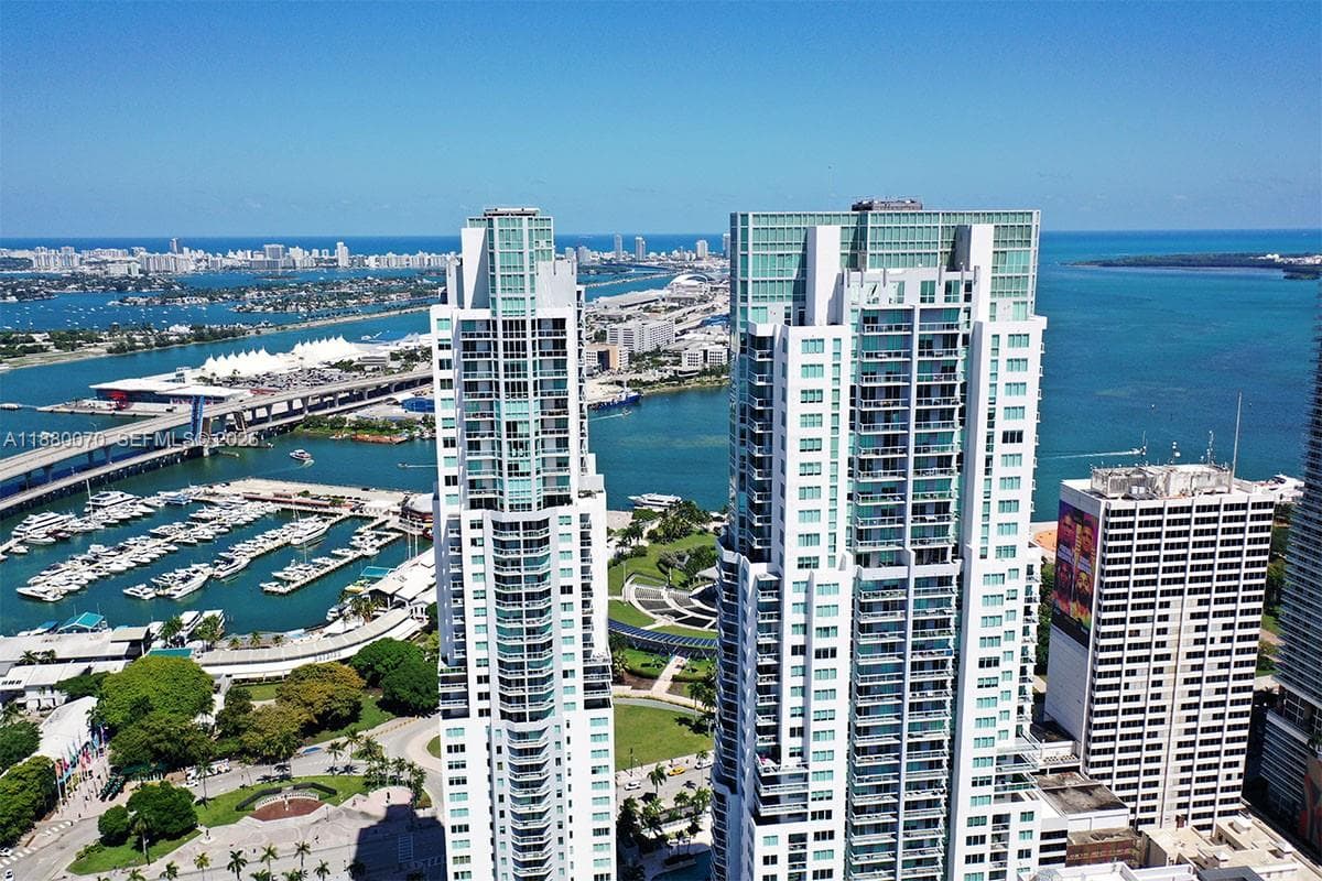 253 NE 2nd St # 903, Miami FL 33132 — 15