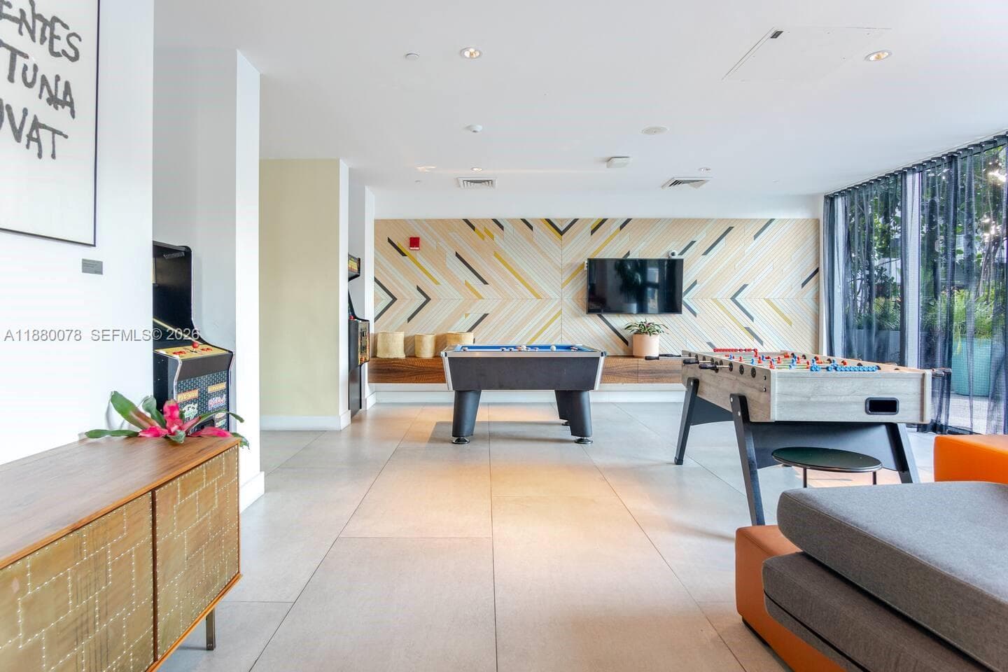 121 NE 34th St # 2408, Miami FL 33137 — 41