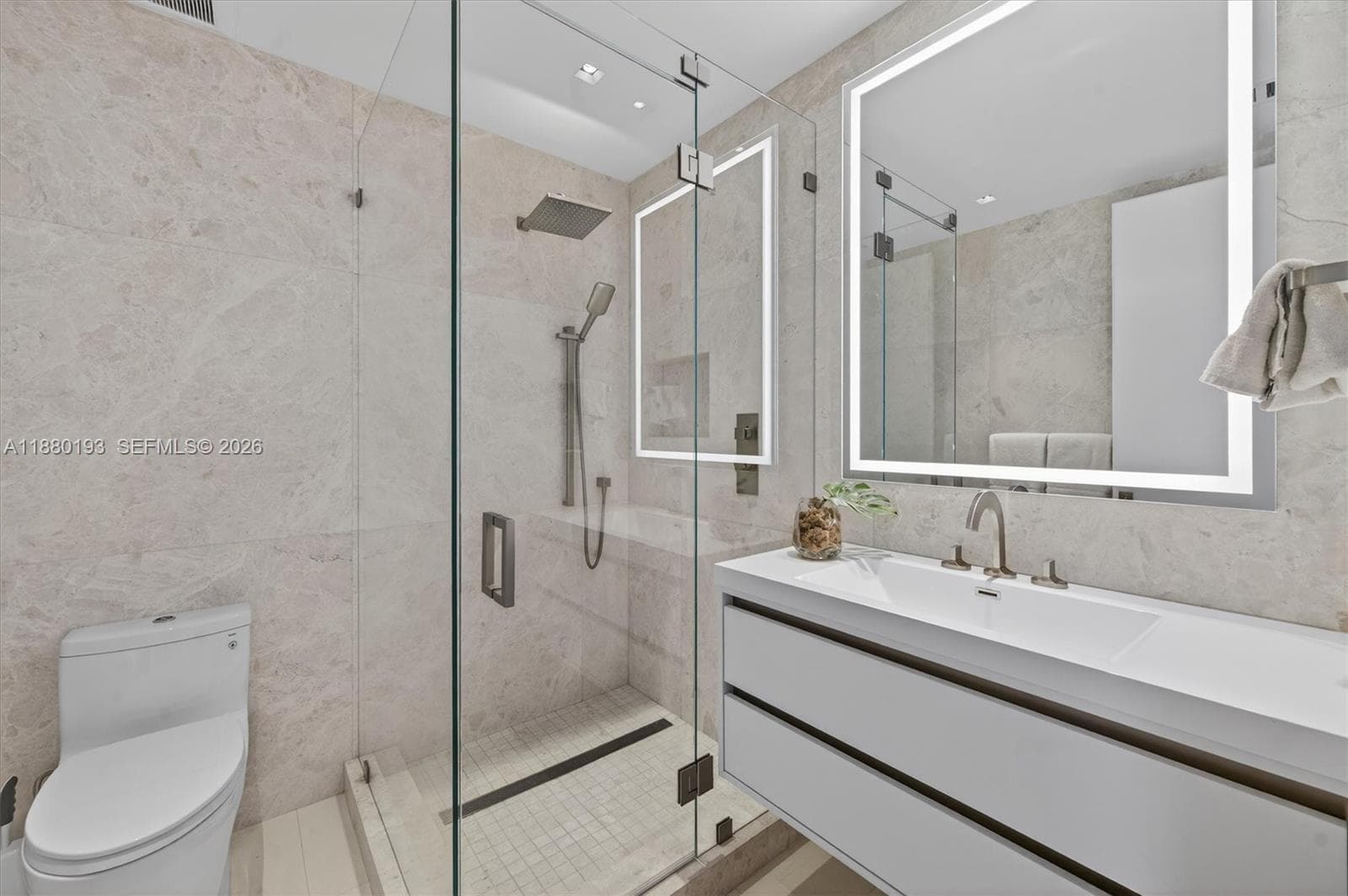 5959 Collins Ave # 1805, Miami Beach FL 33140 — 36
