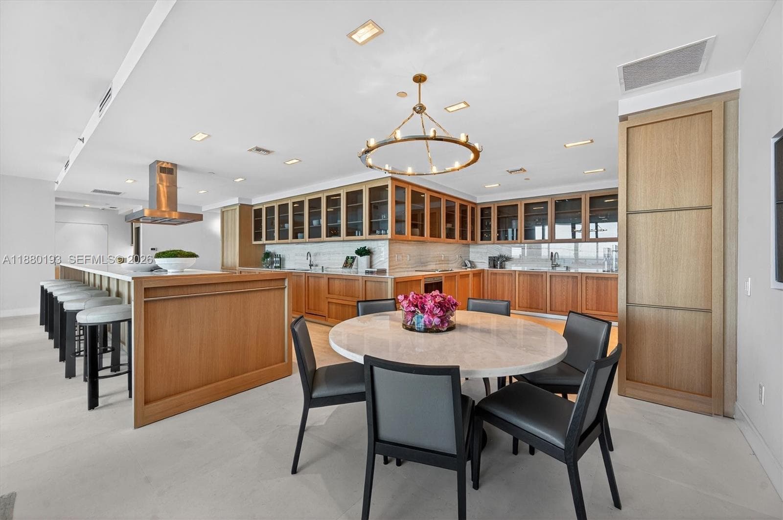 5959 Collins Ave # 1805, Miami Beach FL 33140 — 9