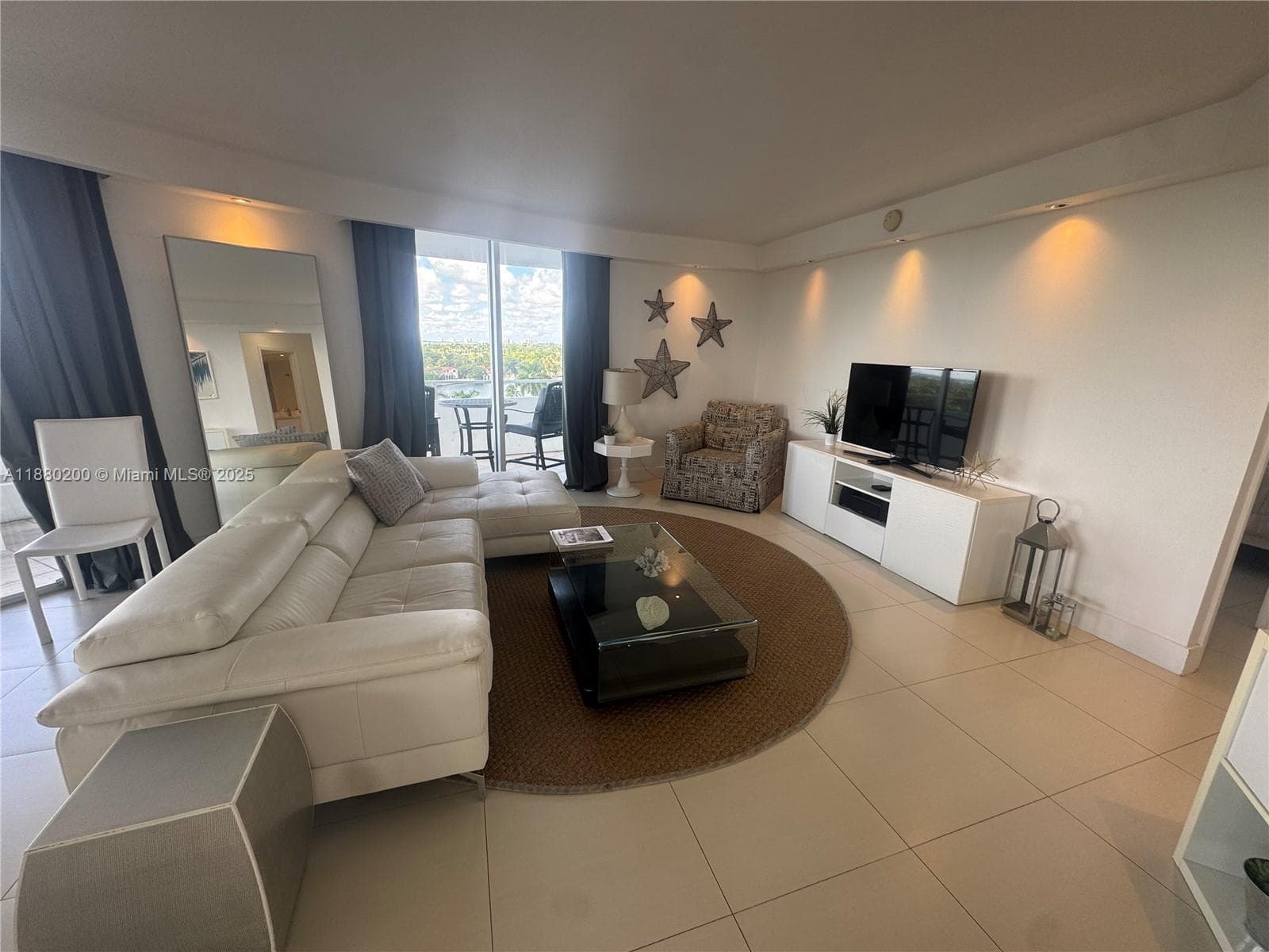 5151 Collins Ave # 923, Miami Beach FL 33140 — 6