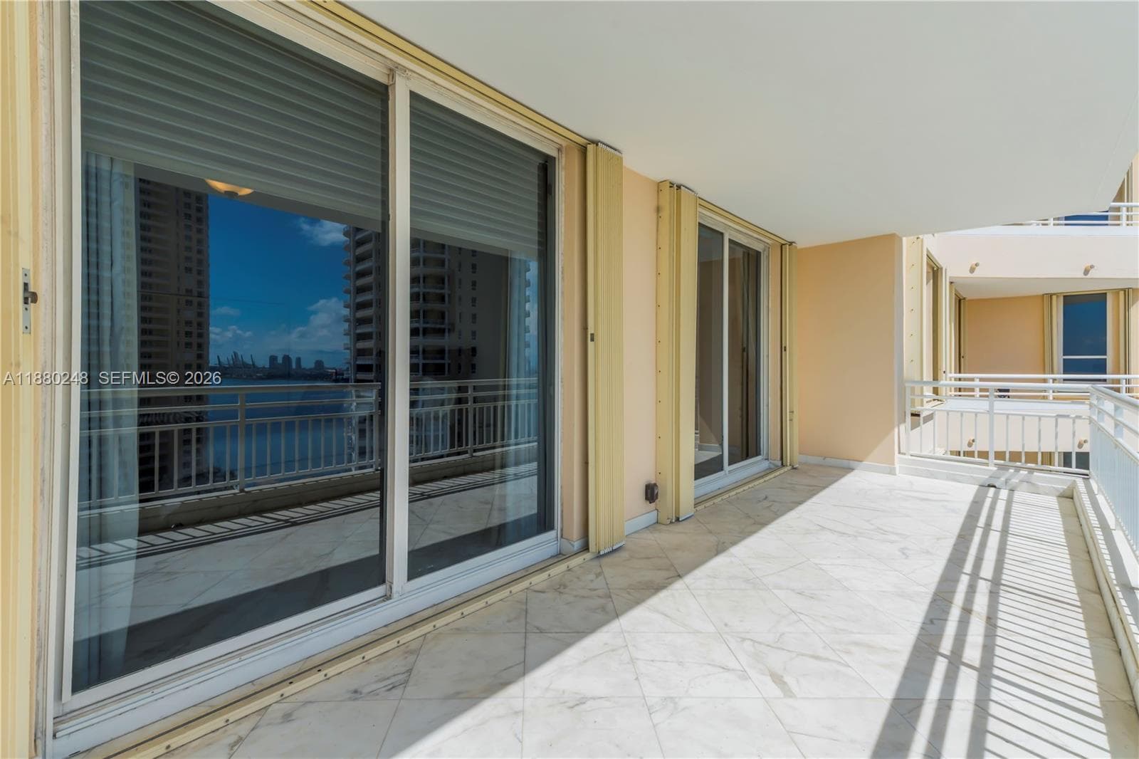 888 Brickell Key Dr # 1807, Miami FL 33131 — 32