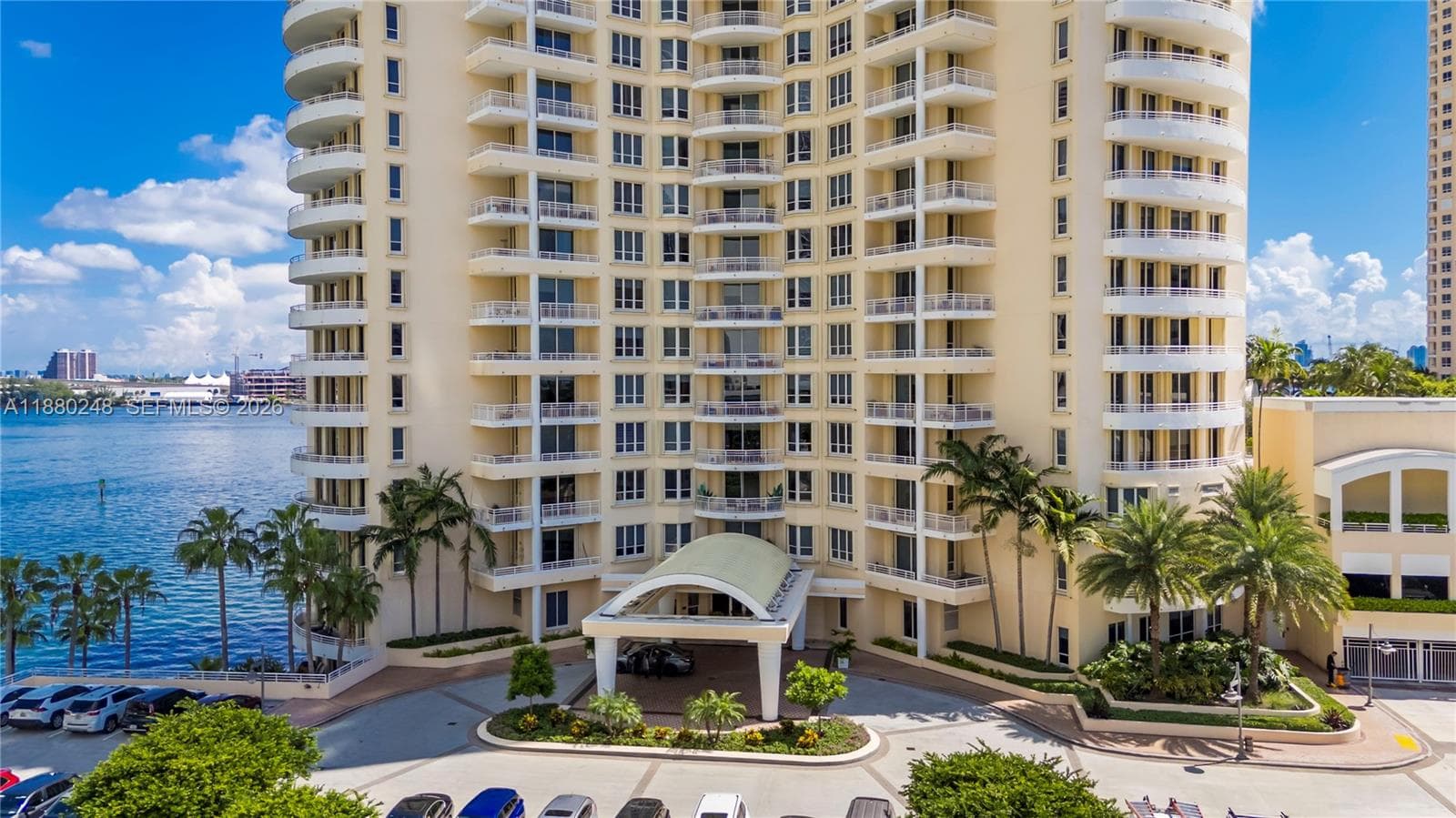 888 Brickell Key Dr # 1807, Miami FL 33131 — 35