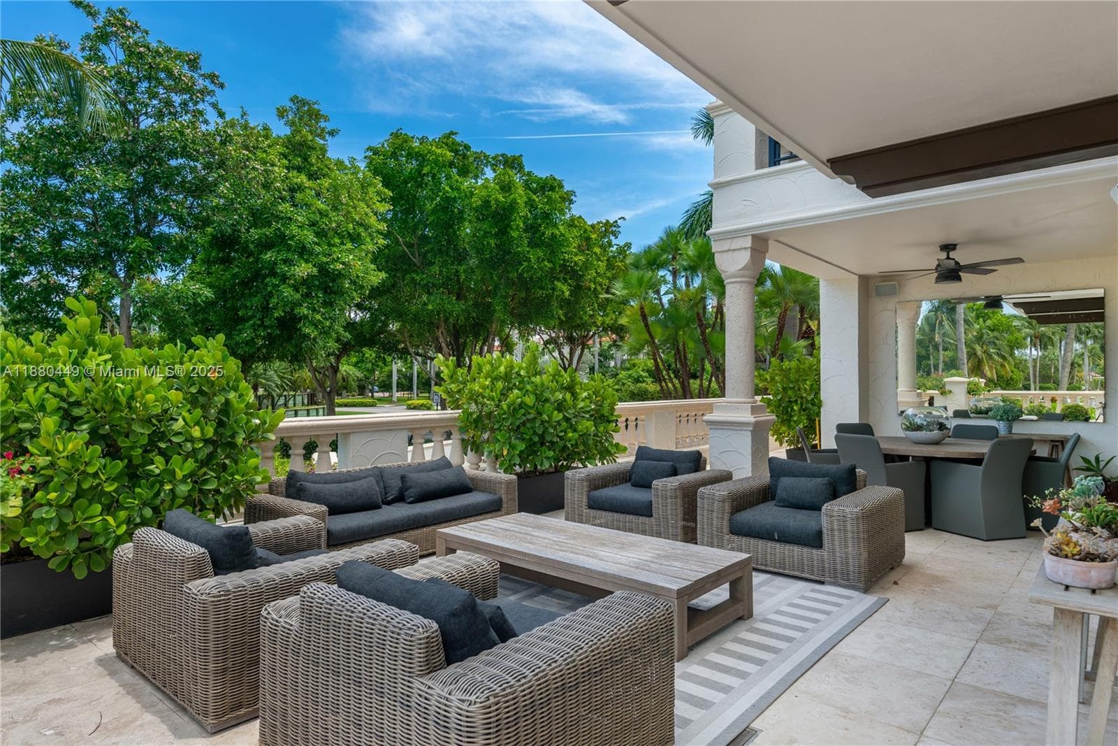 2514 Fisher Island Dr # 6104, Miami Beach FL 33109 — 34
