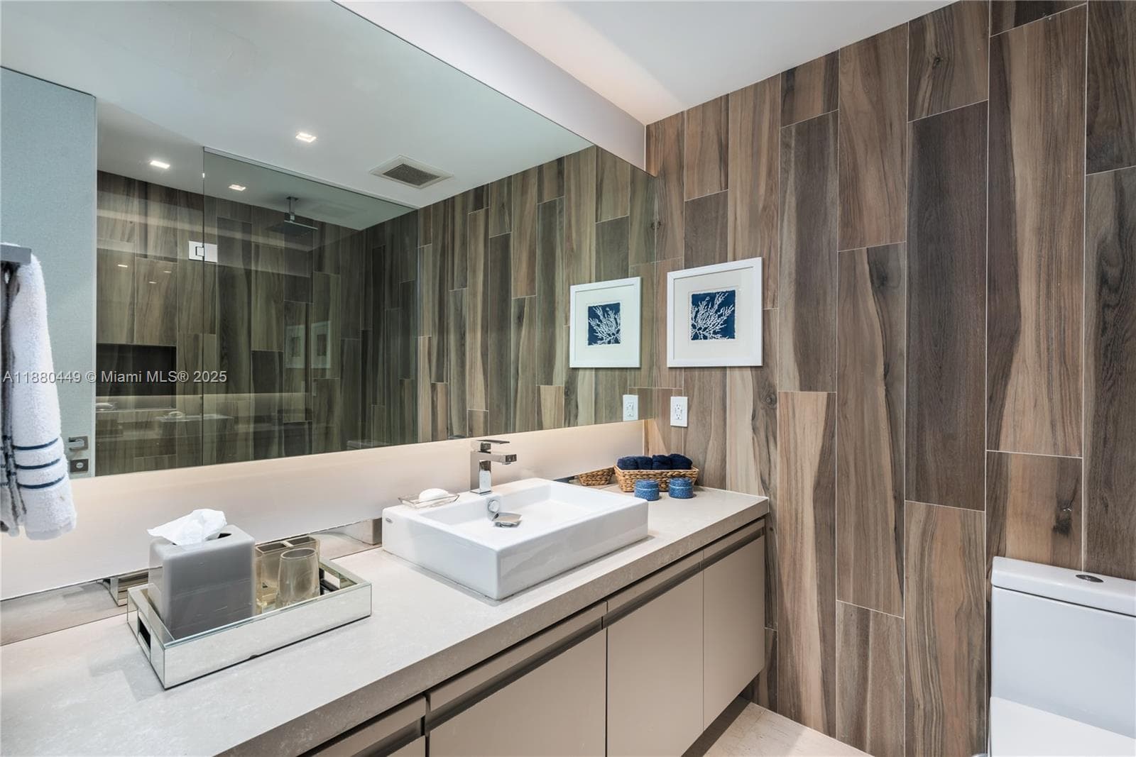 2514 Fisher Island Dr # 6104, Miami Beach FL 33109 — 25
