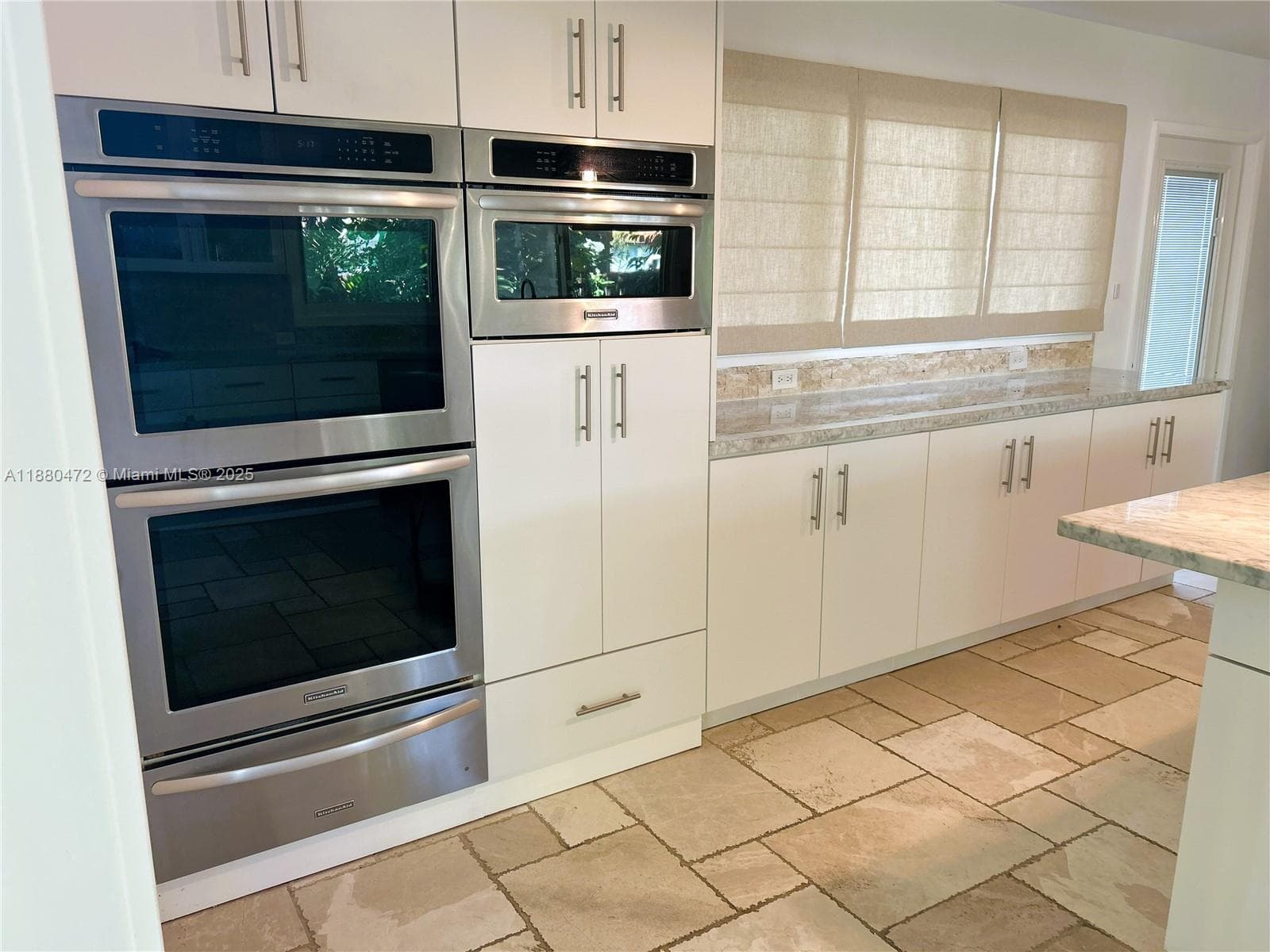 6395 SW 42nd Ter, South Miami FL 33155 — 3
